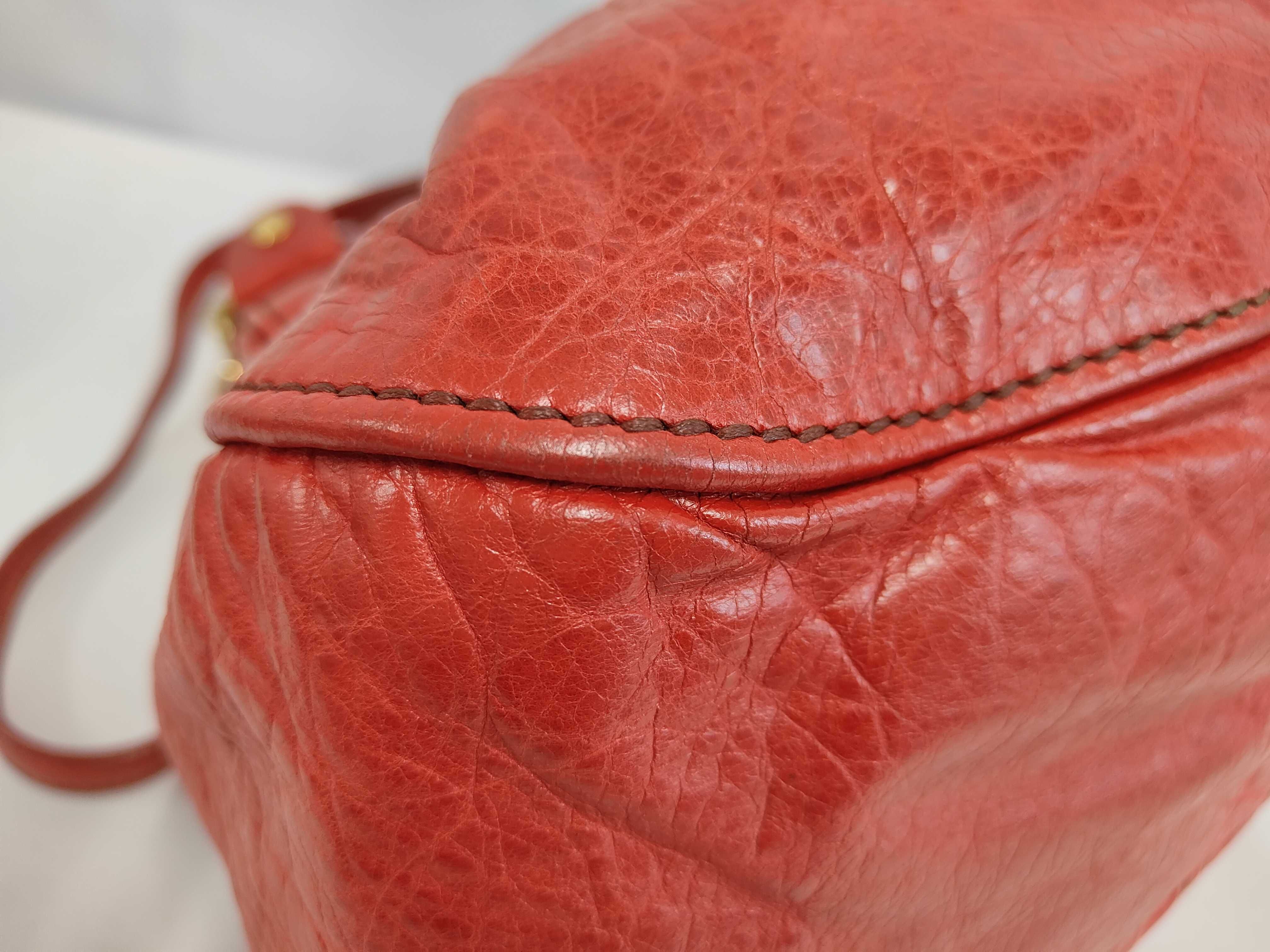 2-way Shoulder Bag with Key and Clasp — view 4