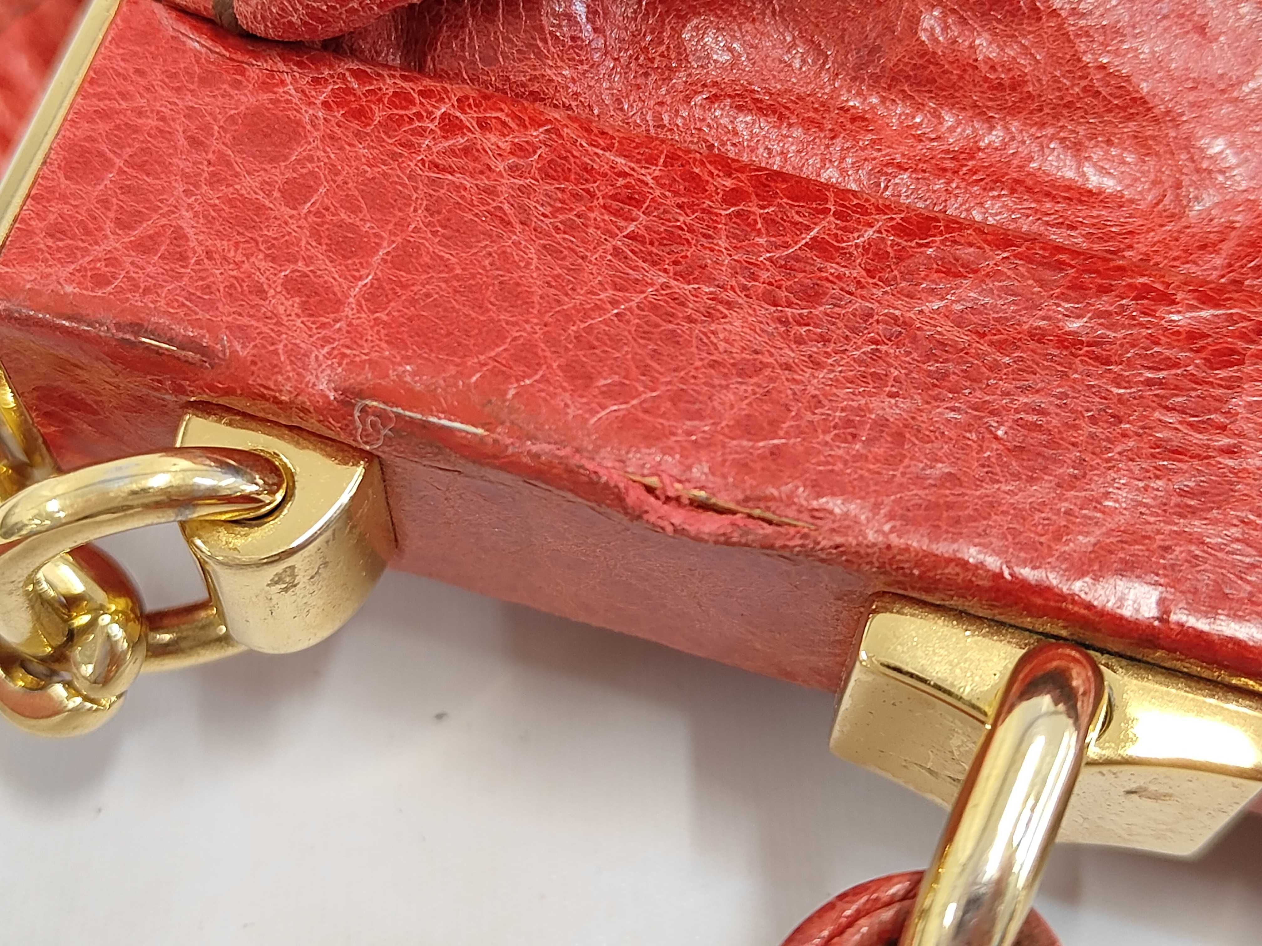 2-way Shoulder Bag with Key and Clasp — view 8