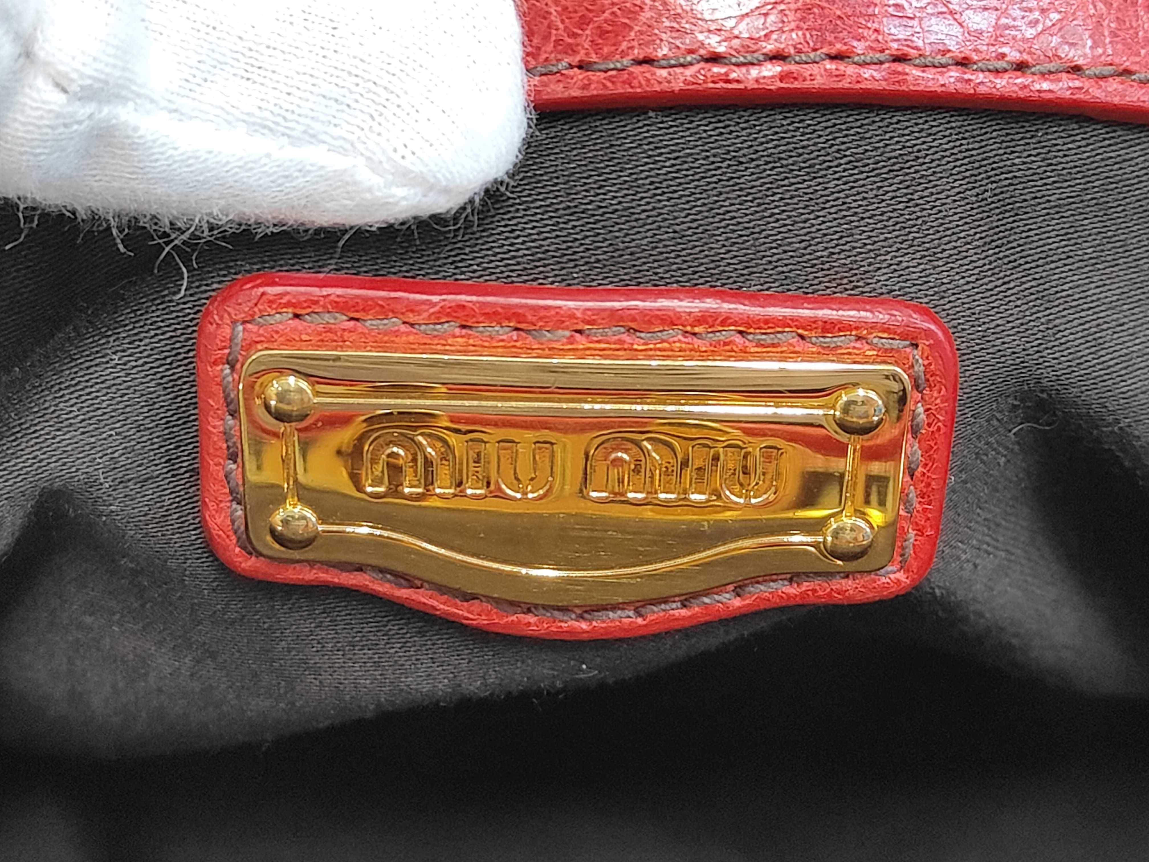 2-way Shoulder Bag with Key and Clasp — view 9
