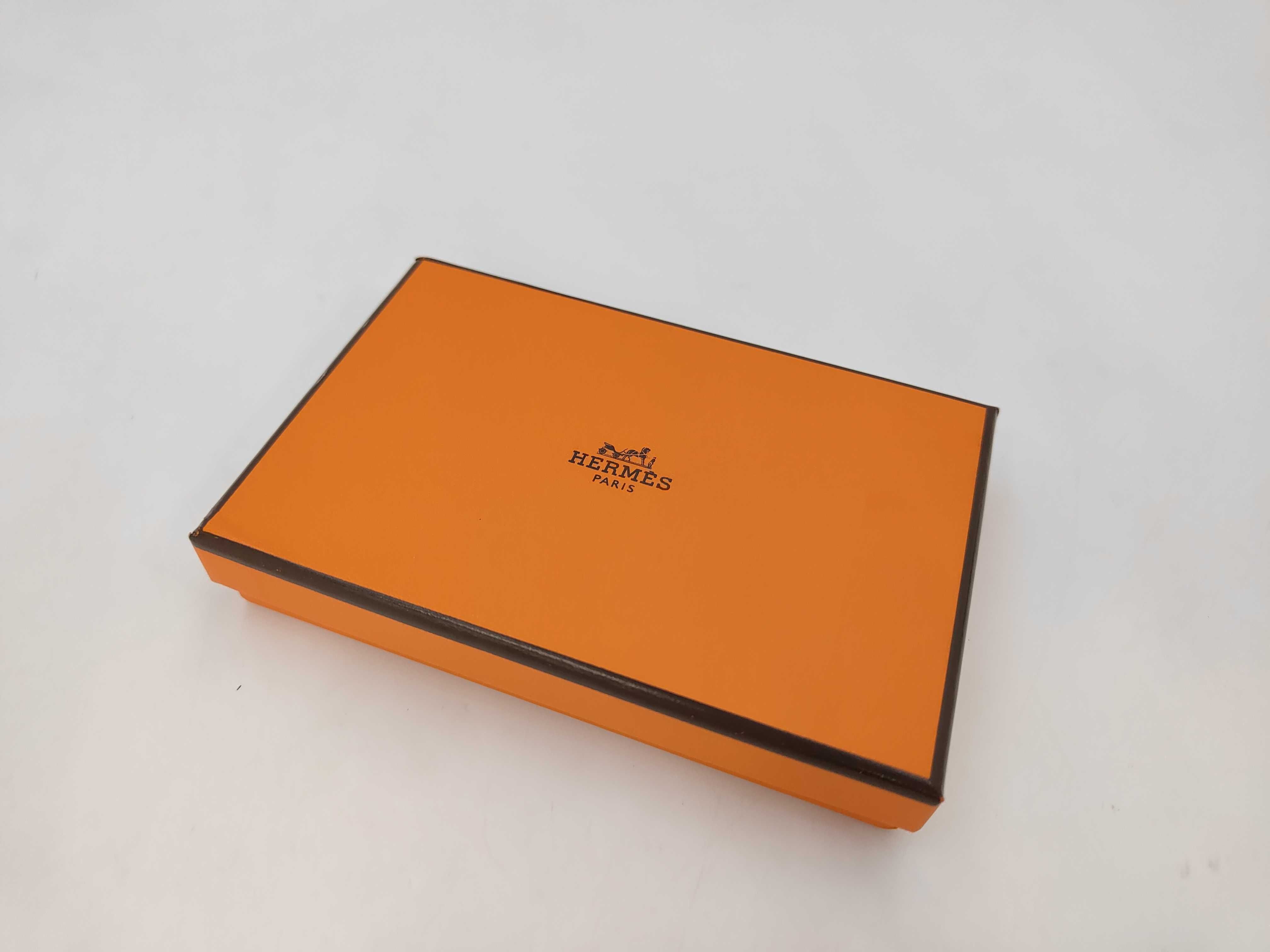 Calvi W-stamped card case — view 9