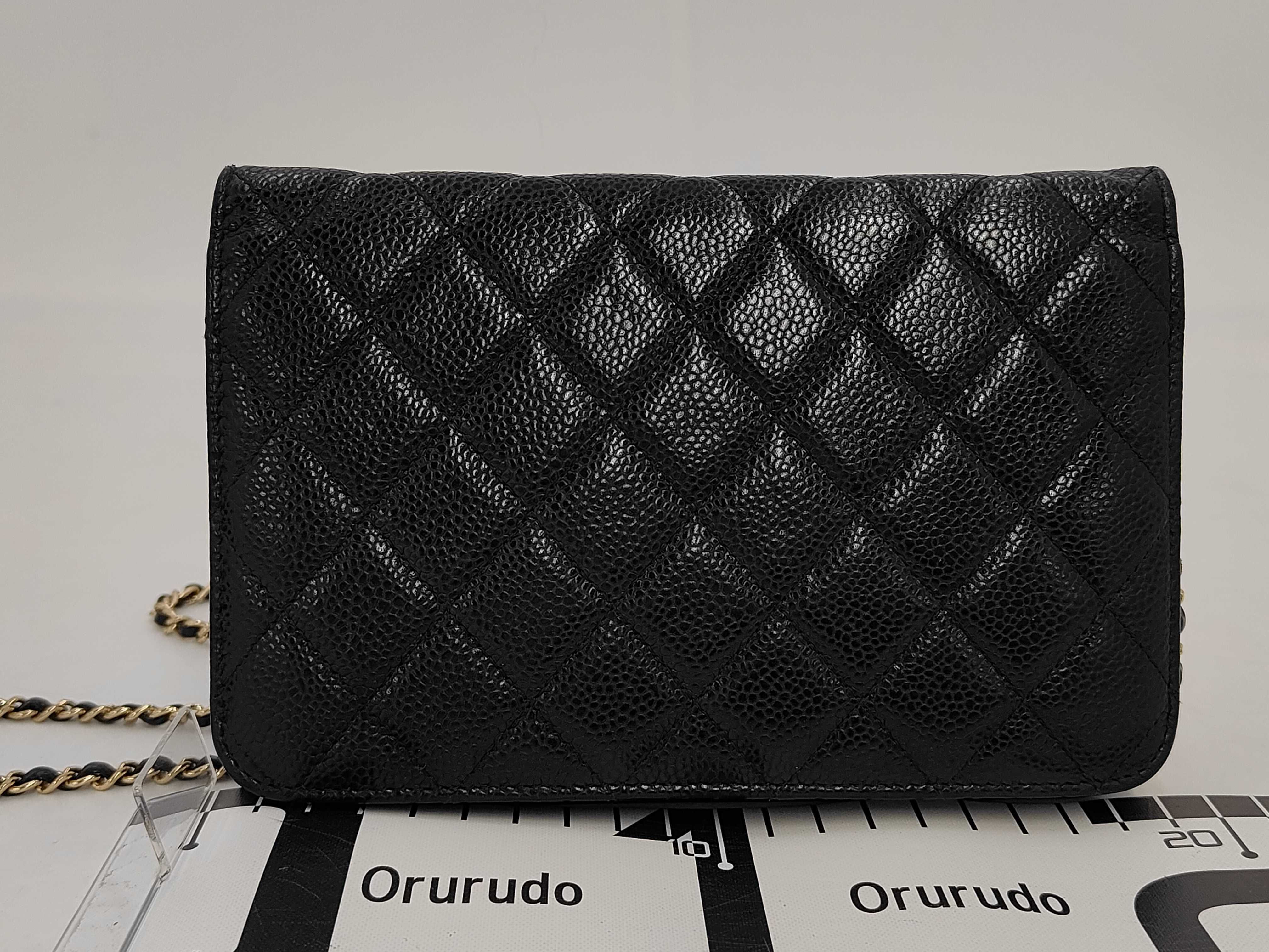 Matelassé Caviar Skin Chain Wallet (Serial Number 25) Shoulder Bag — view 2