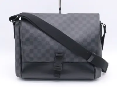 Damier Graphite Messenger PM