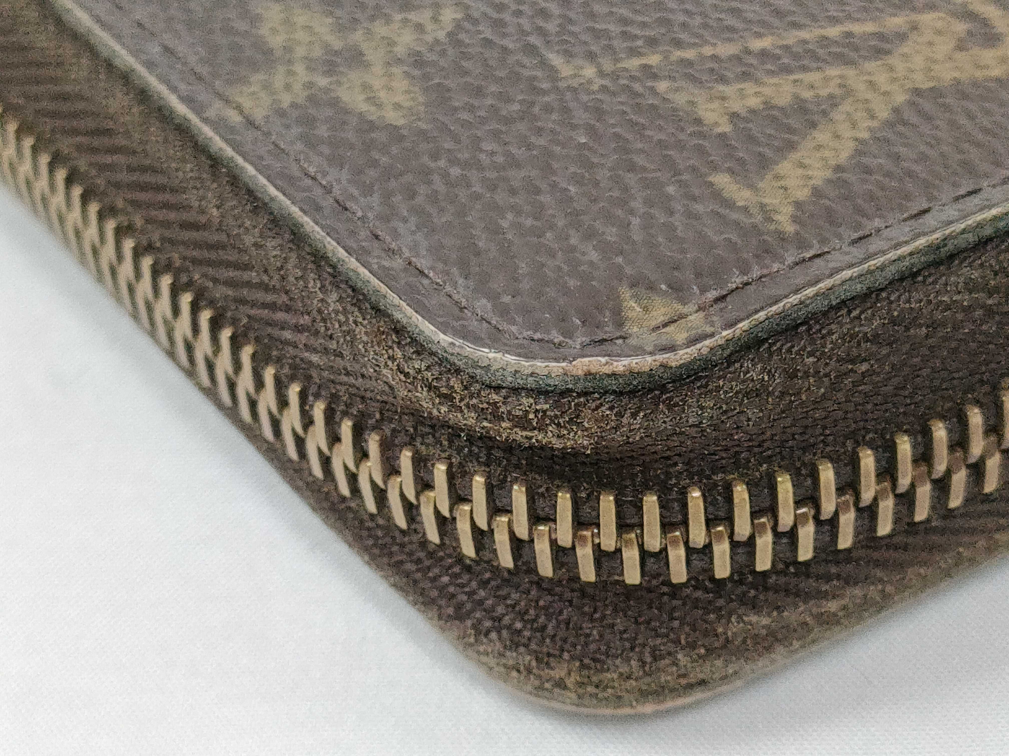 Monogram Wallet, Louis Vuitton Monogram Zippy Wallet, Long Wallet, Round Zip Wallet — view 4