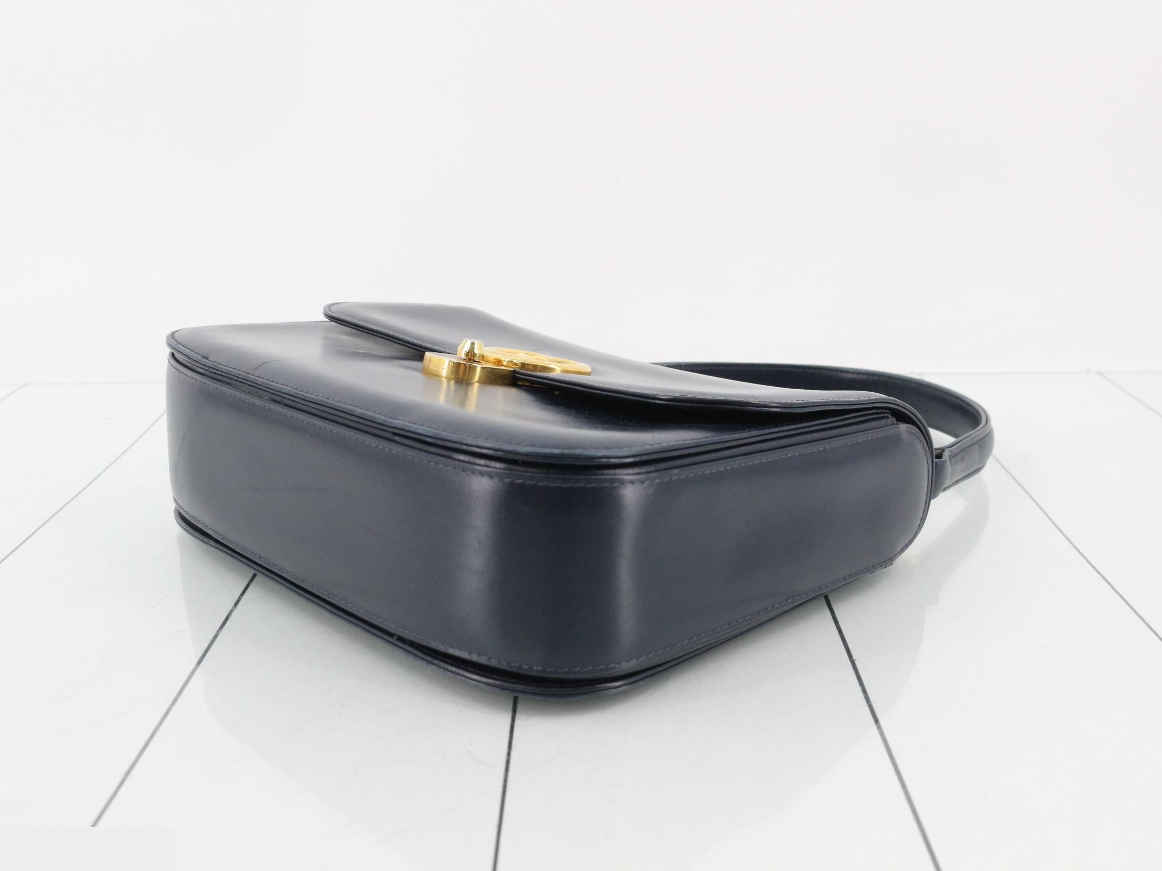 Small leather top-handle bag with interlocking G logo. — view 6