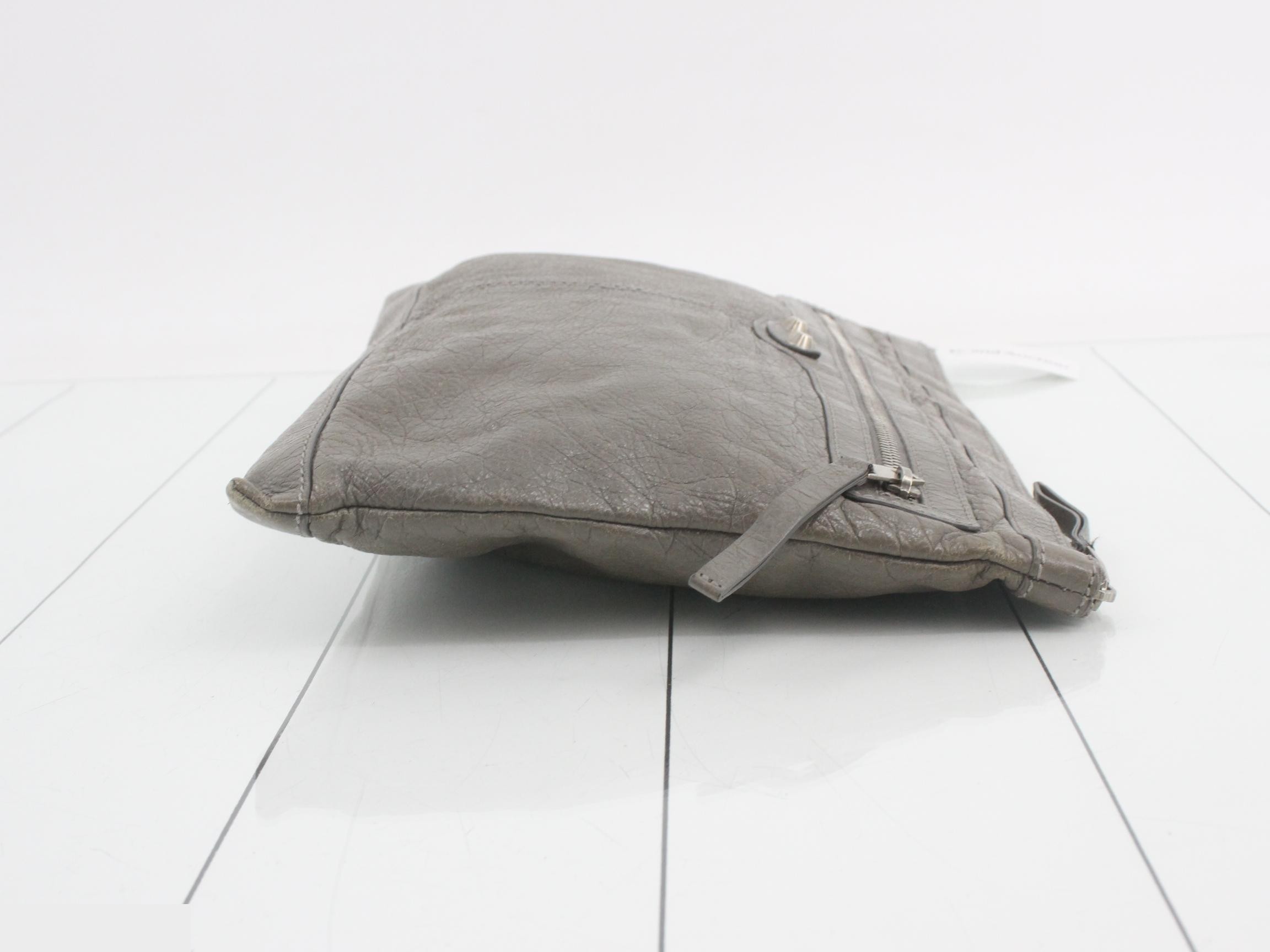 Clutch bag, gray, leather — view 3