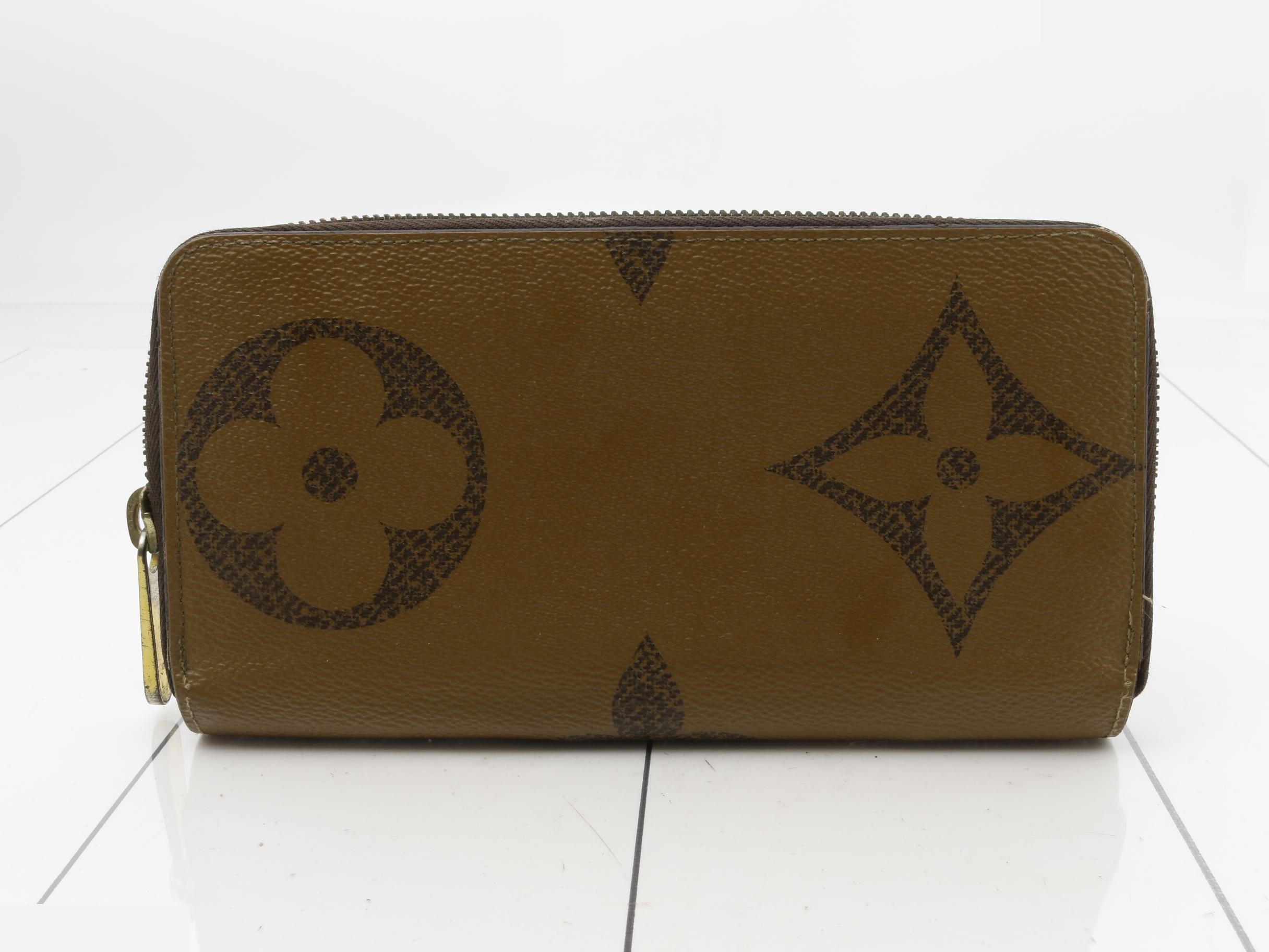 Zippy Wallet Monogram Giant Reverse — view 2