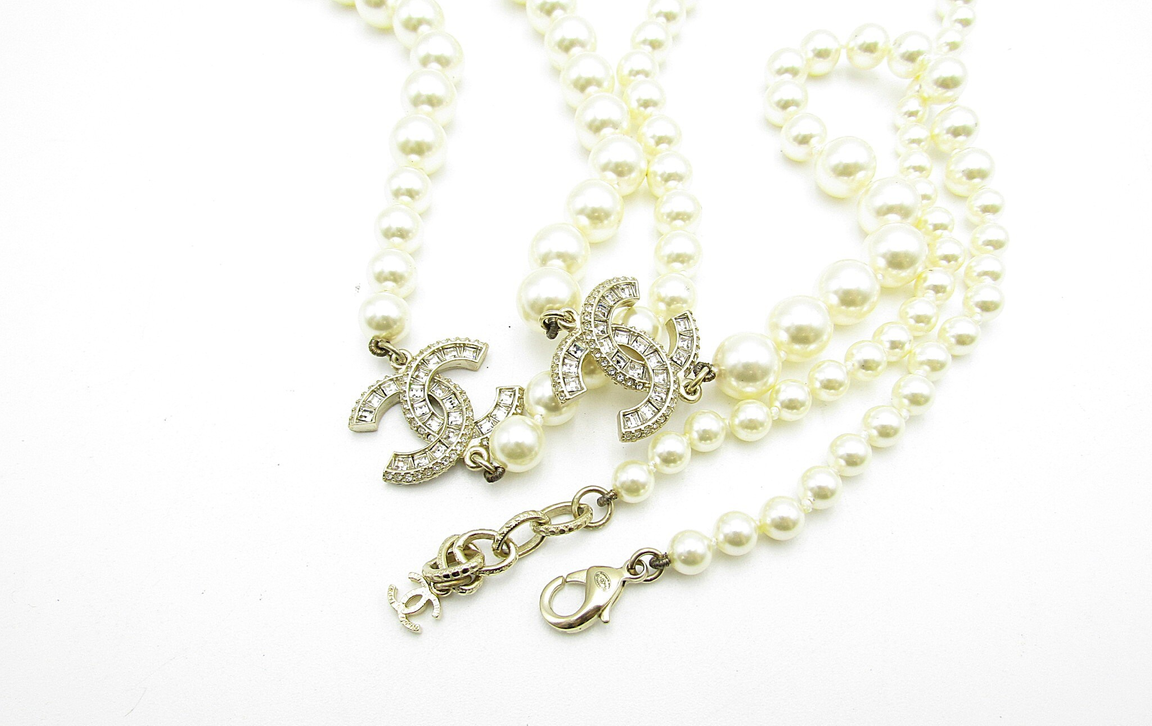 CC Pearl Long Necklace F16V GP/Crystal Other Accessories — view 3