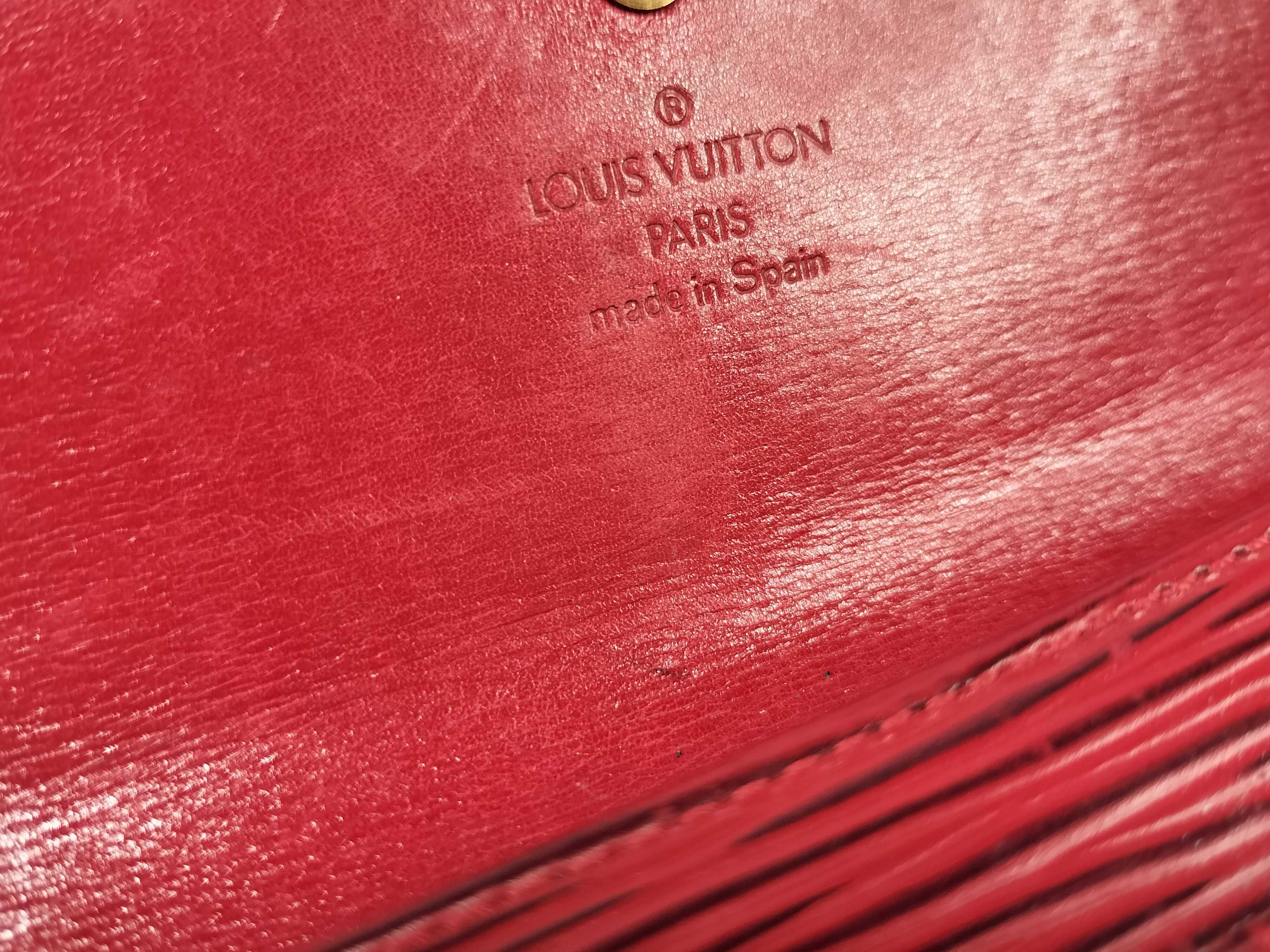 Epi Louis Vuitton Epi Portefeuille Sarah (Ruby) Wallet — view 14