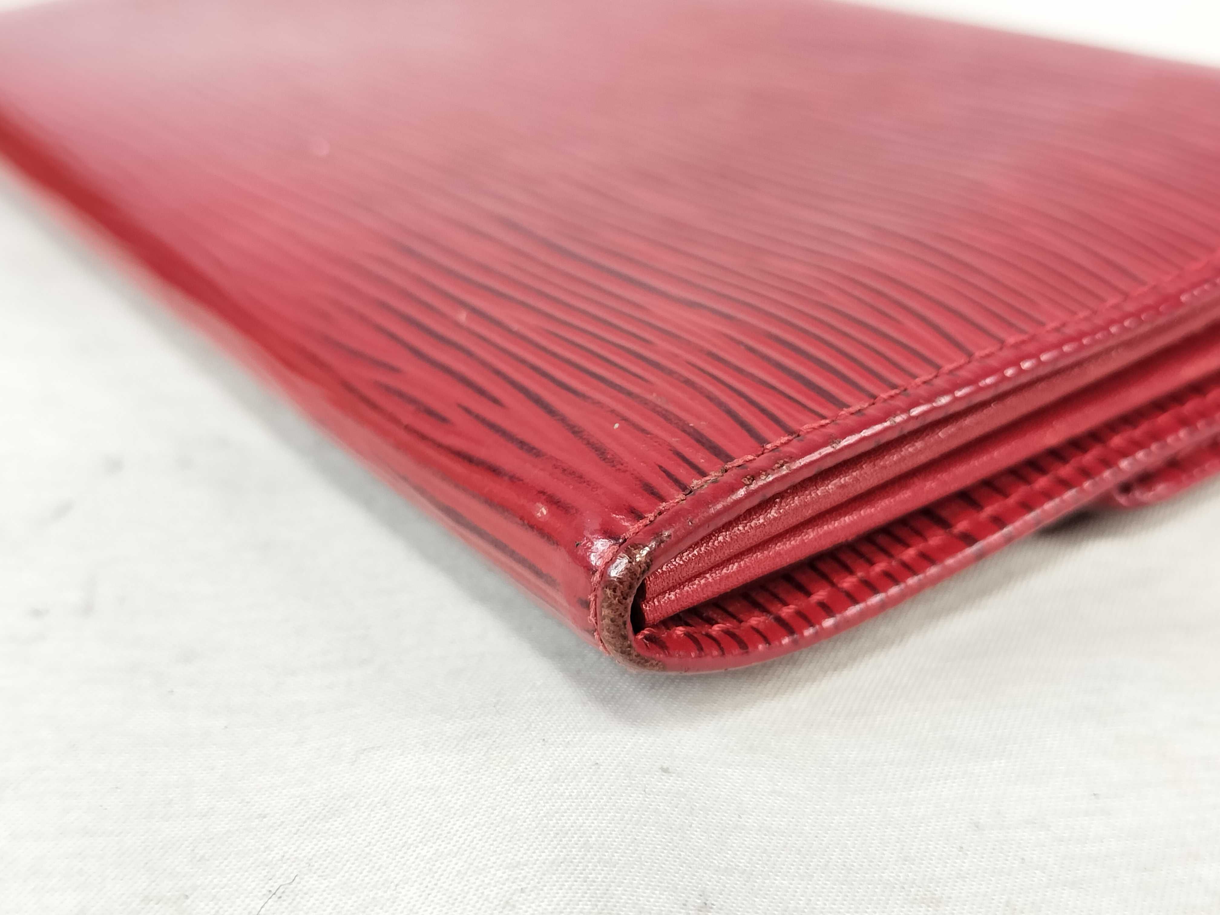 Epi Louis Vuitton Epi Portefeuille Sarah (Ruby) Wallet — view 4