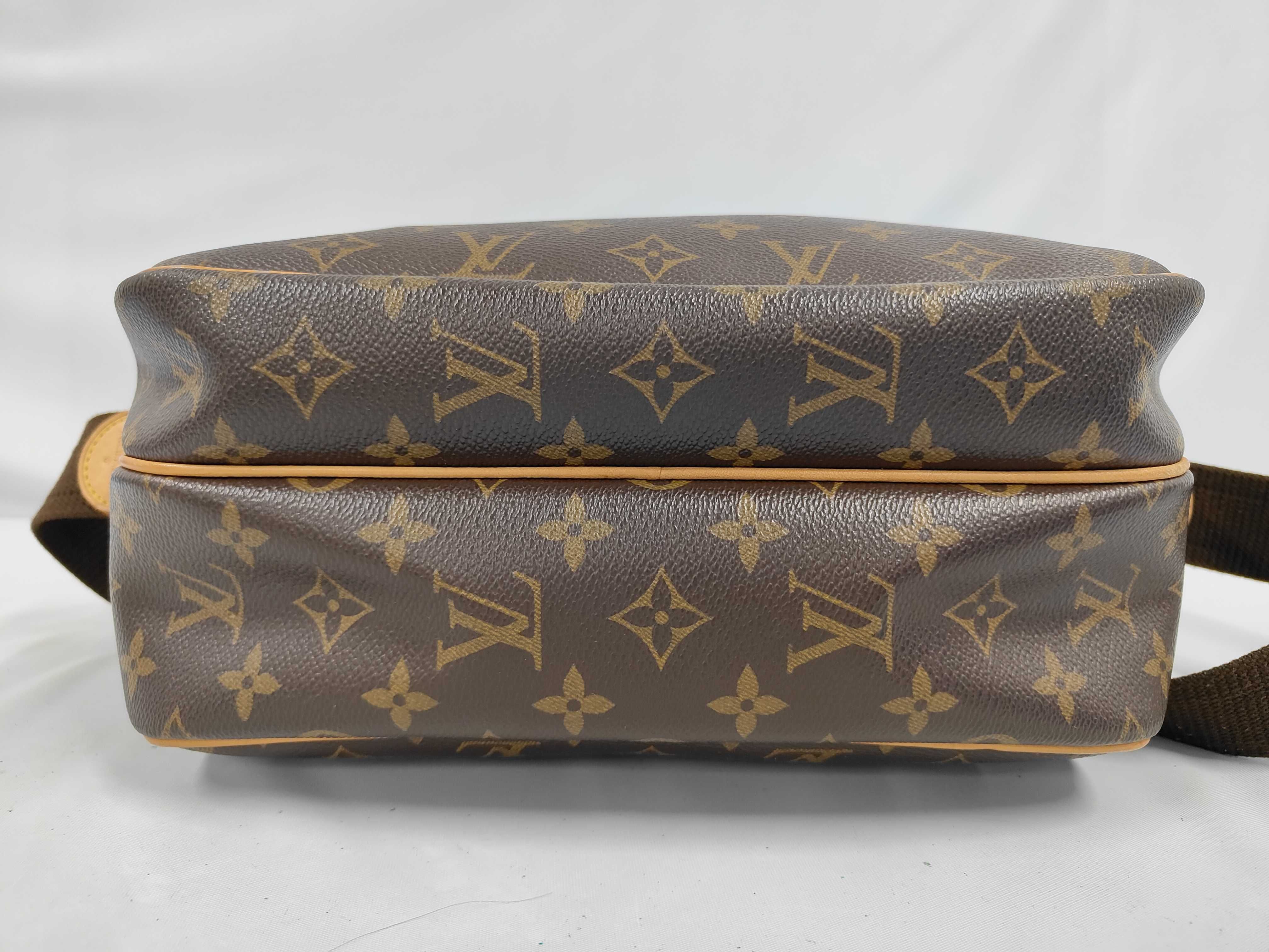 M45254 Monogram Reporter PM Shoulder Bag — view 3