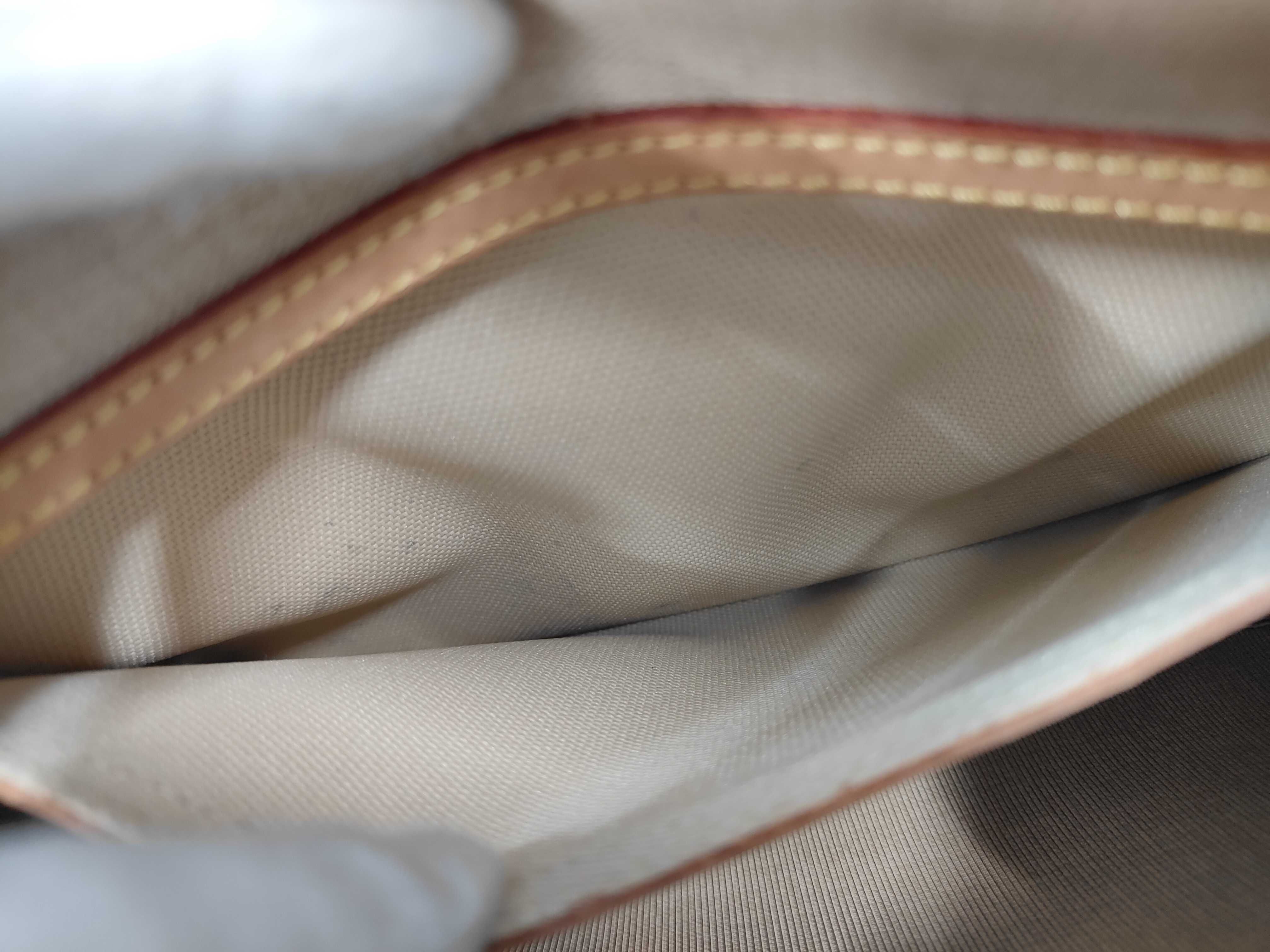 M45254 Monogram Reporter PM Shoulder Bag — view 9
