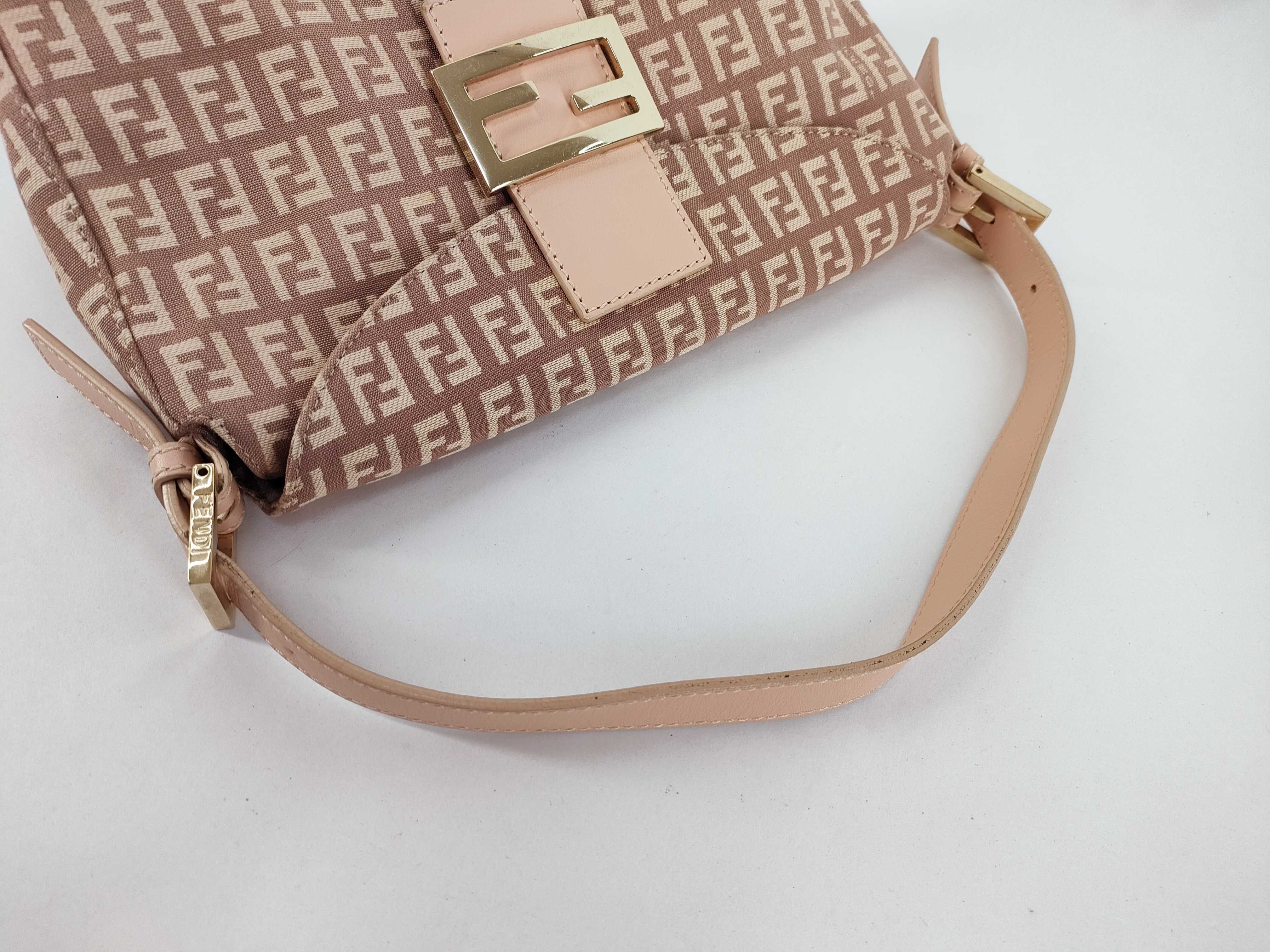 Mamma Fendi Zucchino Mamma Bucket Pink Shoulder Bag — view 3