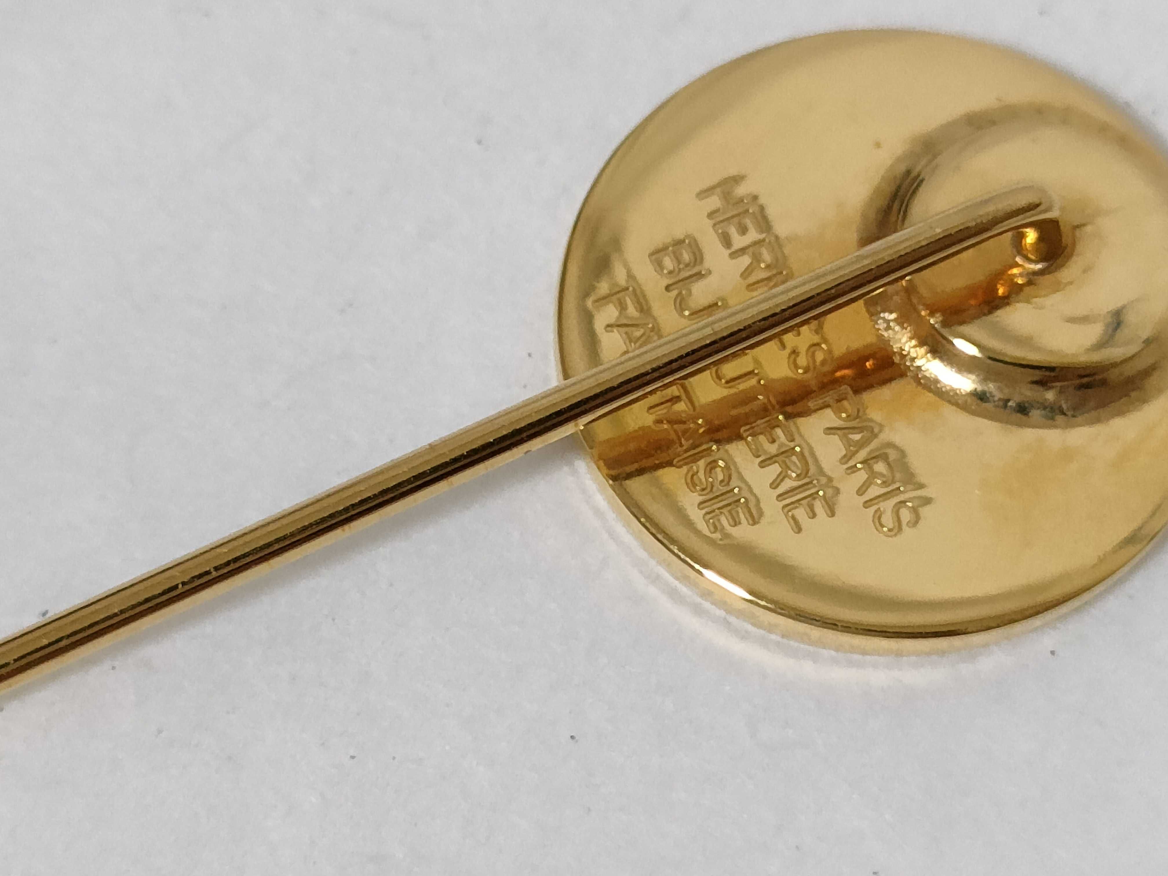 Sellier Brooch, Gold Brooch — view 4