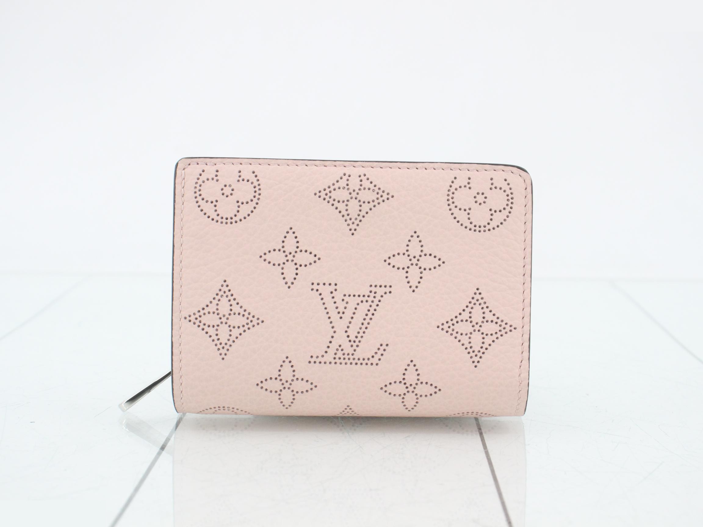 Unused Monogram Mahina Wallet