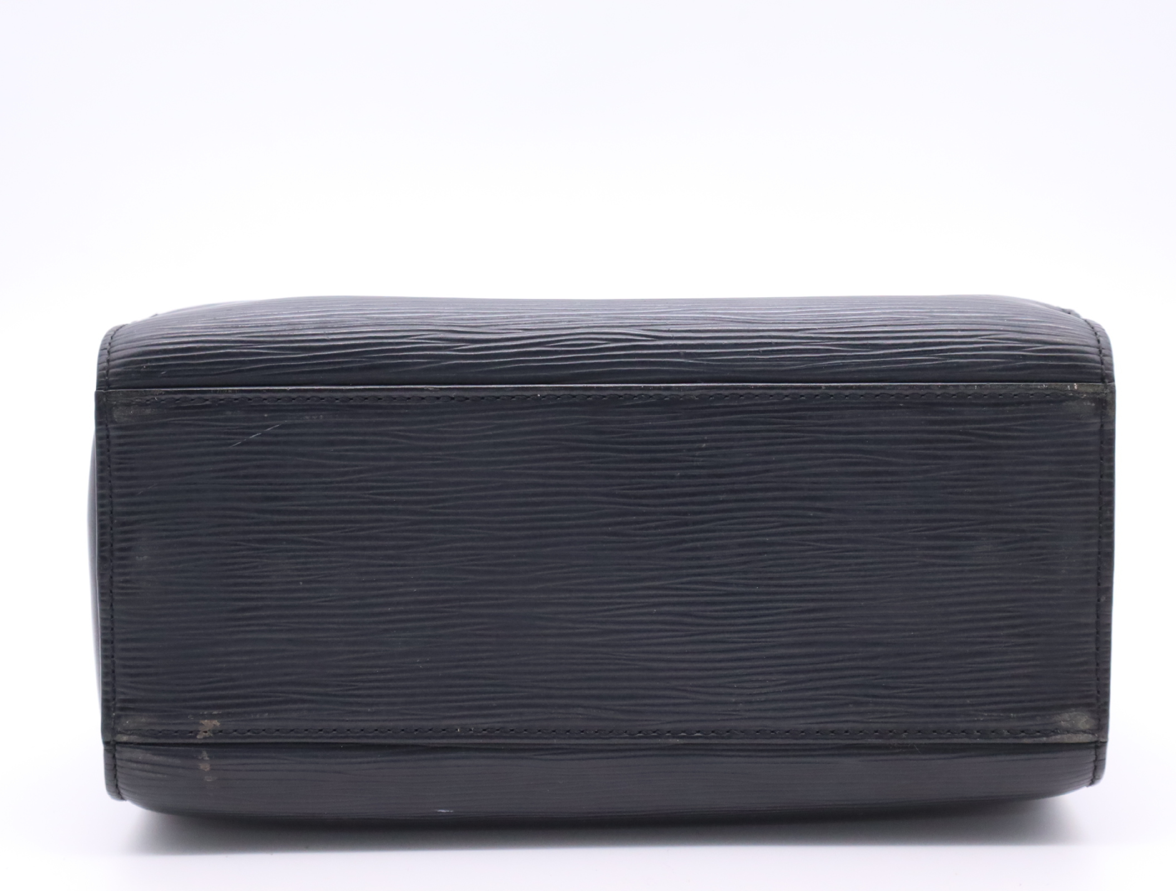 M52052 Pont Neuf Noir Handbag — view 4