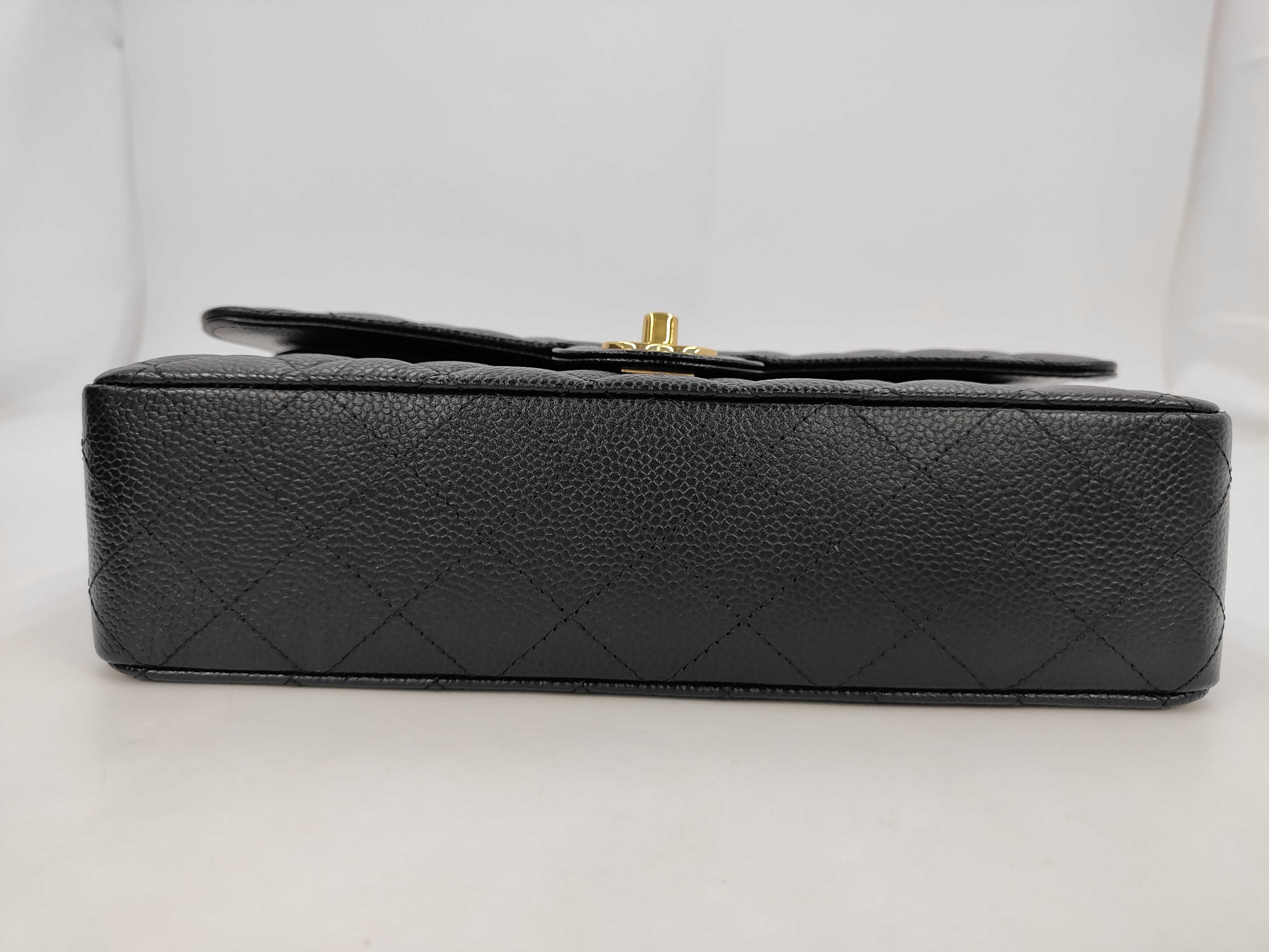 Matelassé 25 Double Flap Double Chain Caviar Plate Shoulder Bag — view 4