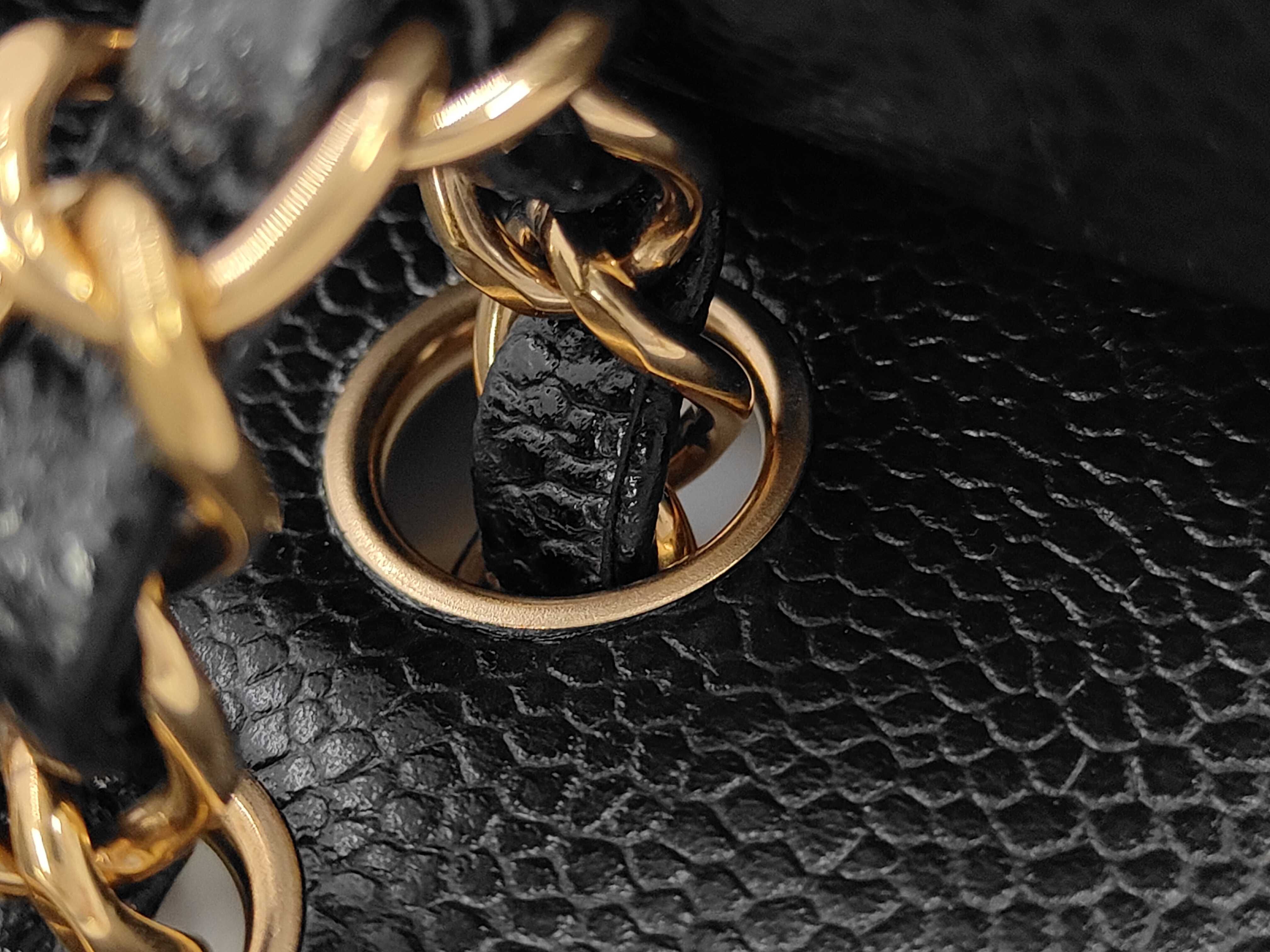Matelassé 25 Double Flap Double Chain Caviar Plate Shoulder Bag — view 6
