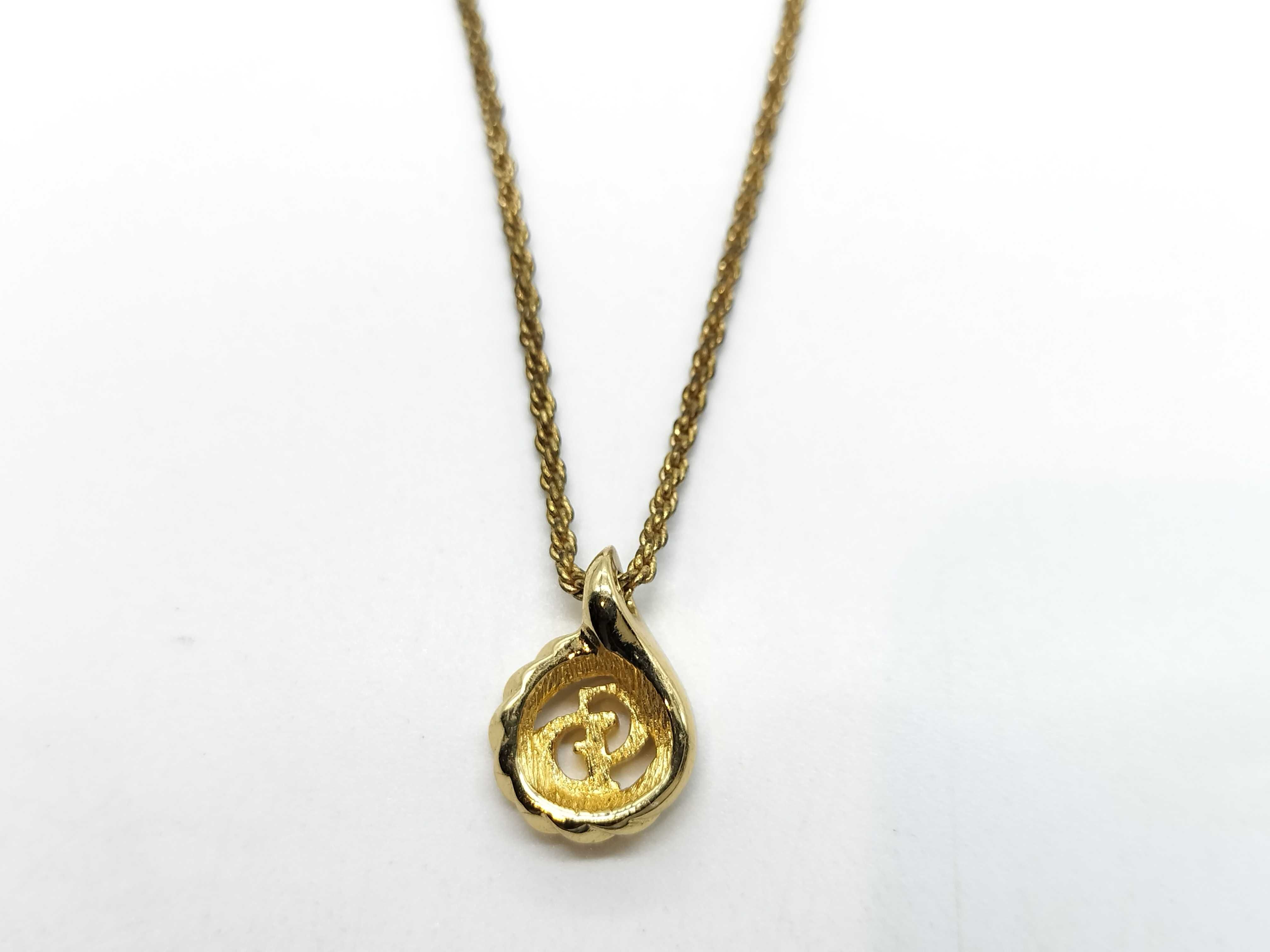 necklace — view 2
