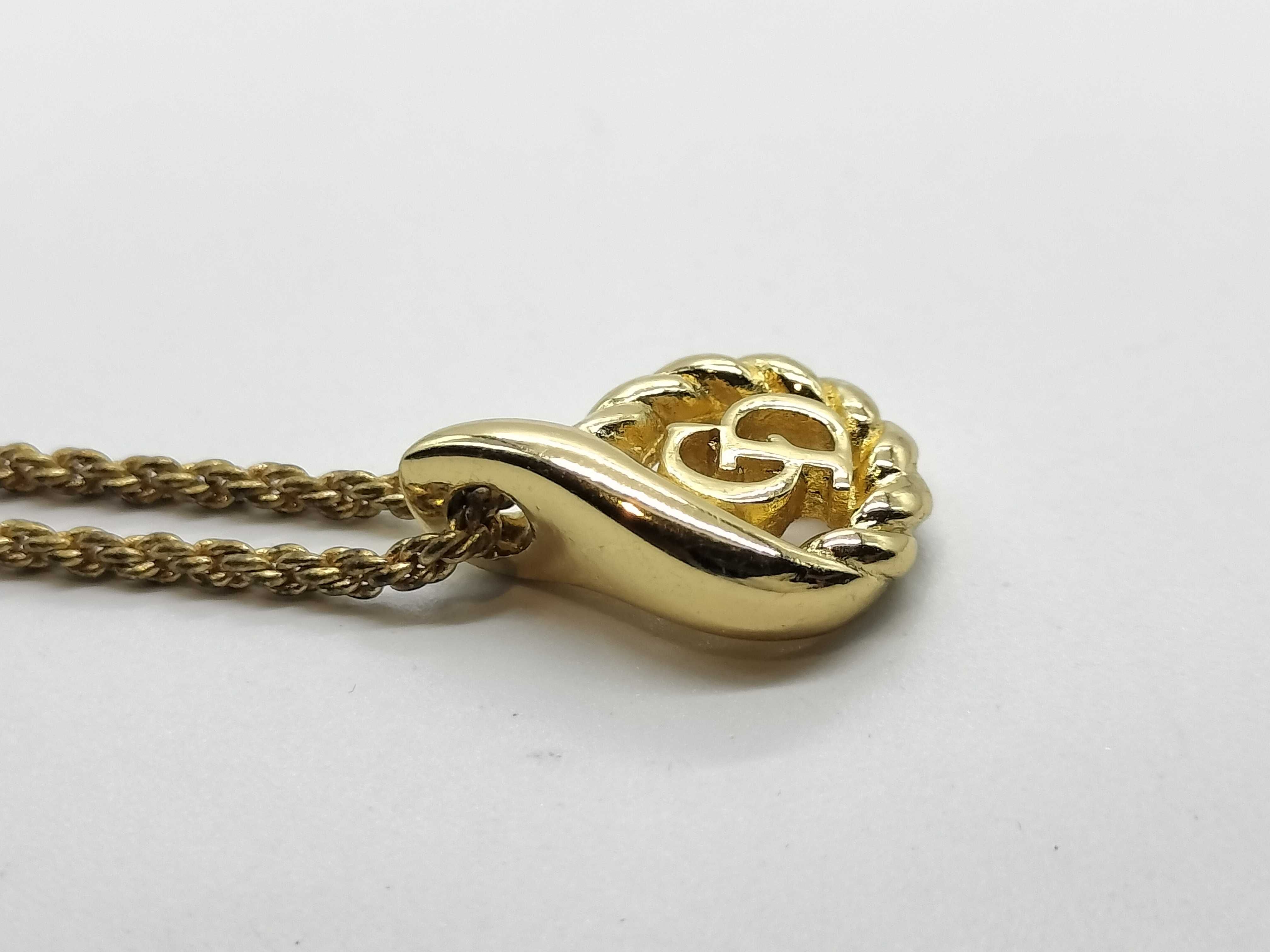 necklace — view 3