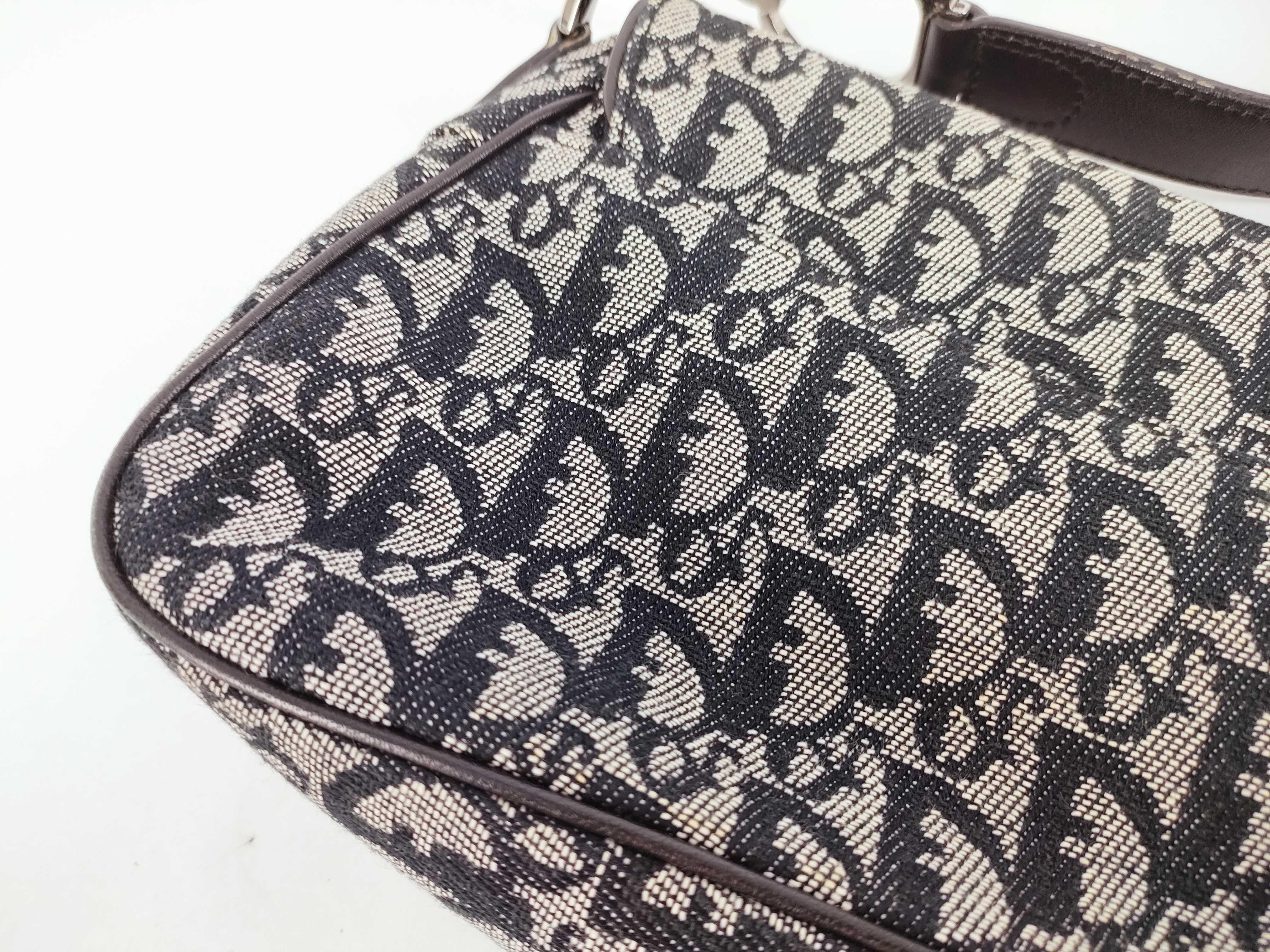 Trotter Saddle Bag Shoulder Bag — view 15