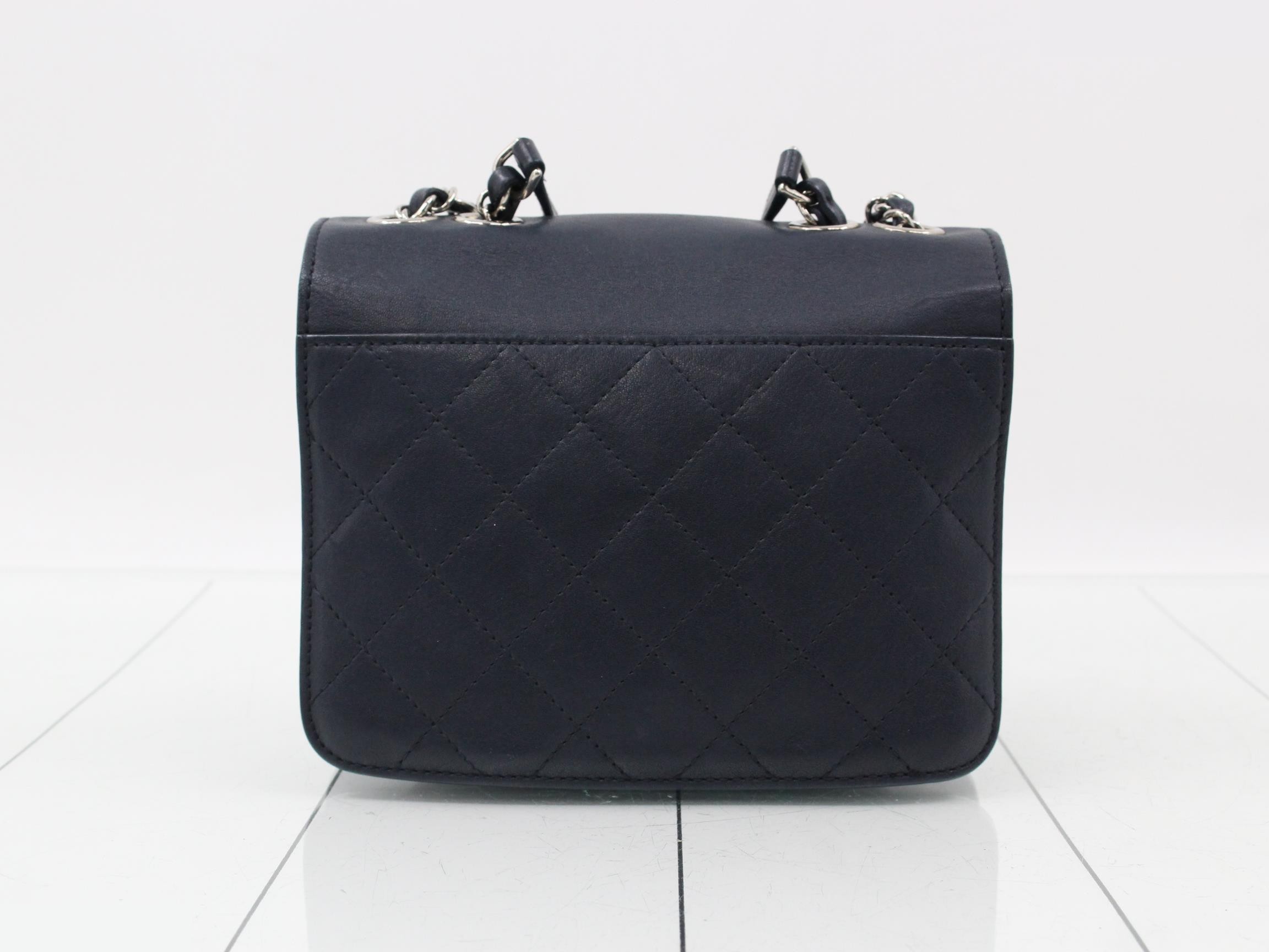 Matelassé Half Coco 2-way Double Chain Shoulder Bag — view 2