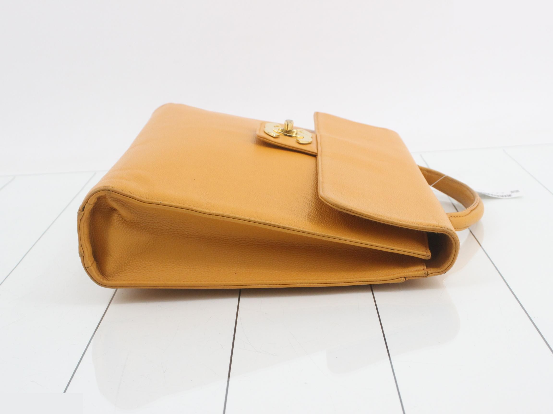 handbag — view 3