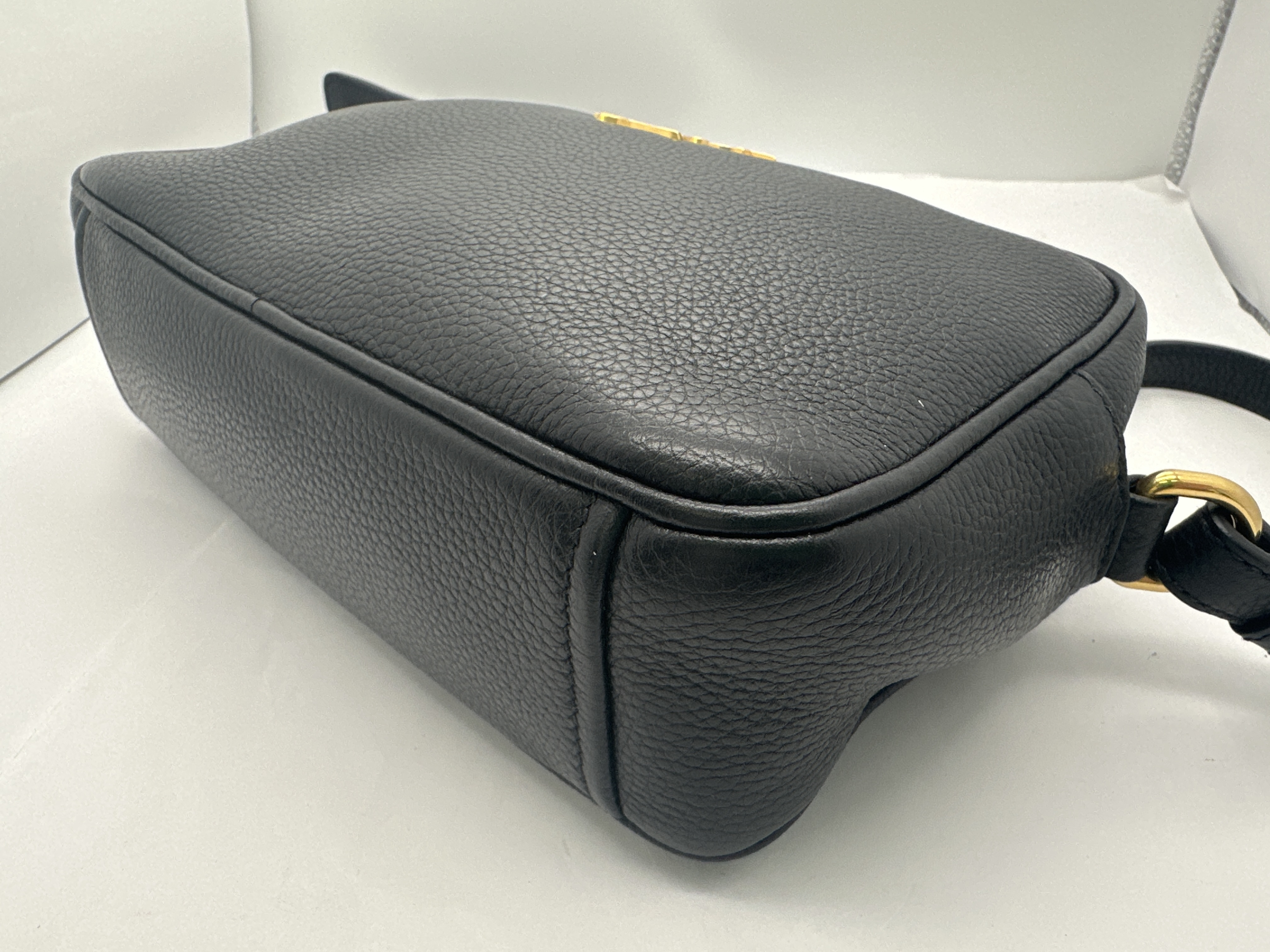 Vitello Phoenix Leather Shoulder Bag 1BH103 — view 3