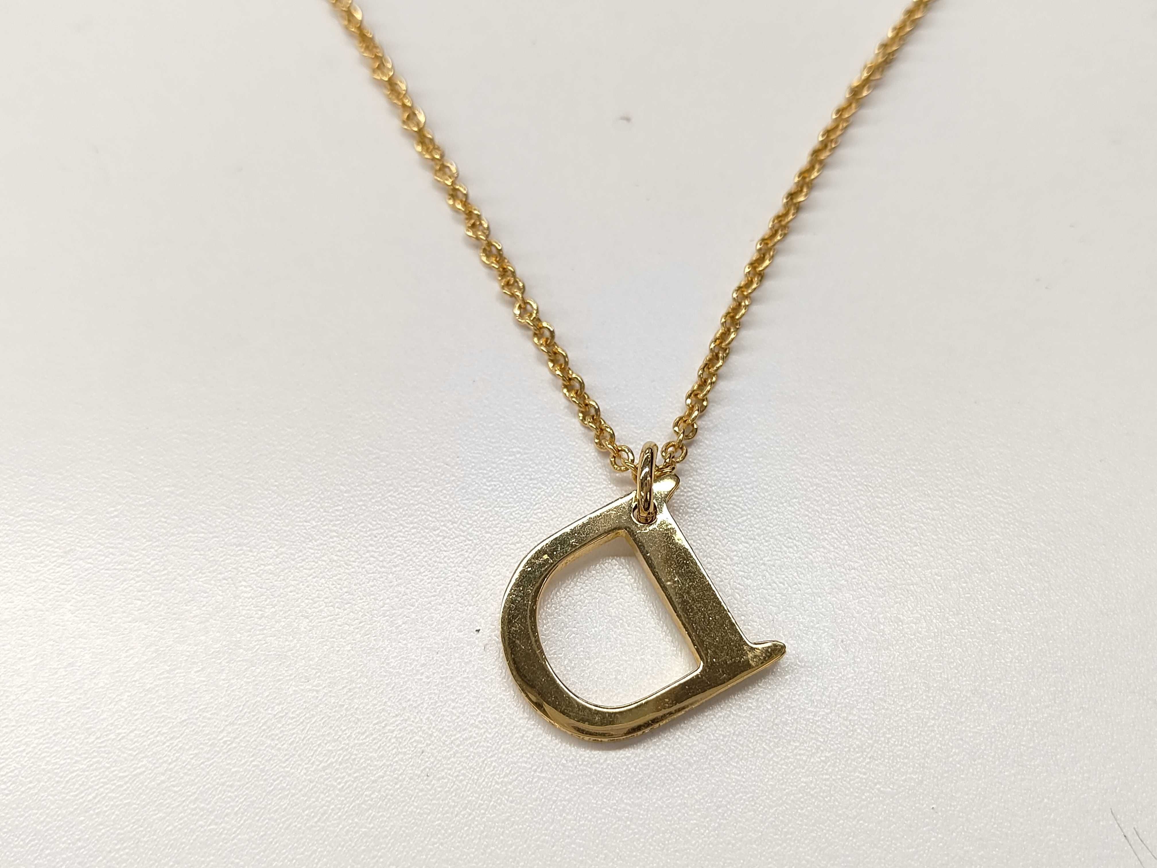 necklace — view 3