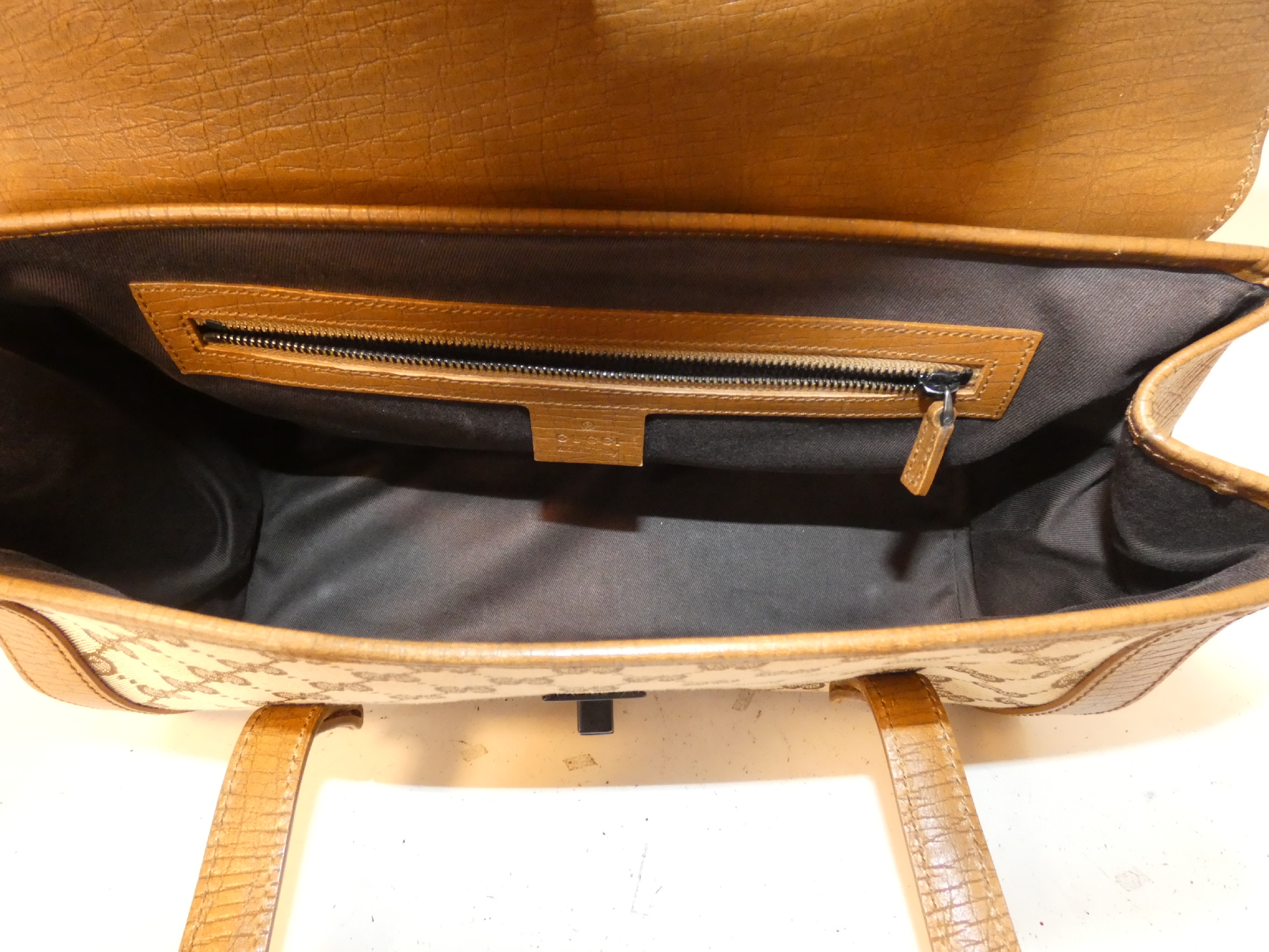 Bamboo Lock GG Canvas Shoulder Handbag — view 9