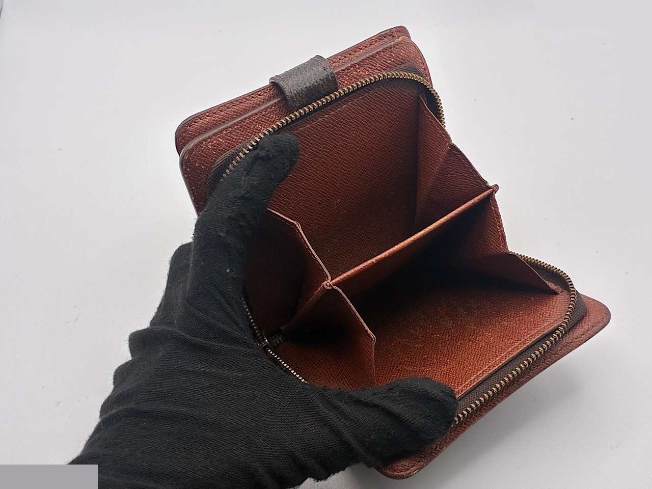 M61667 Monogram Compact Zip — view 5