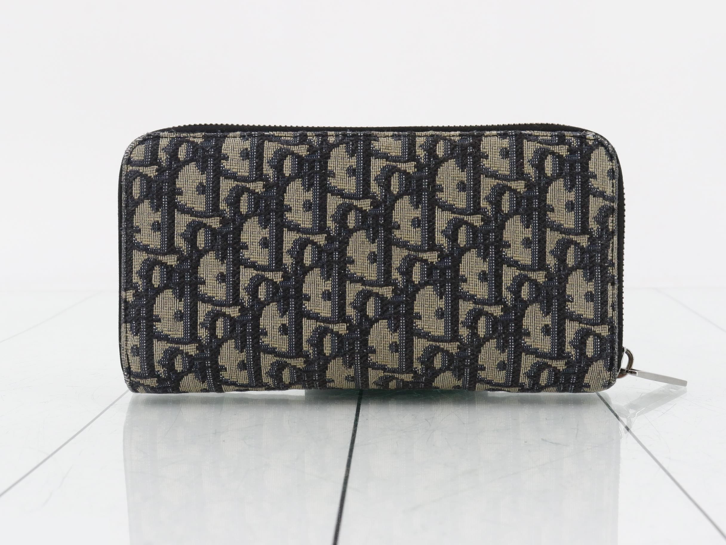 Trotter (bag) - Round Zipper Long Wallet — view 2
