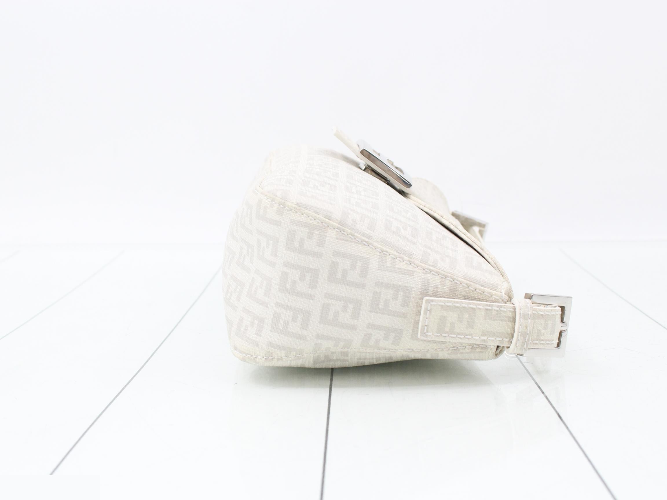 Mamma Bucket Zucchino Chain One-Shoulder Bag — view 3