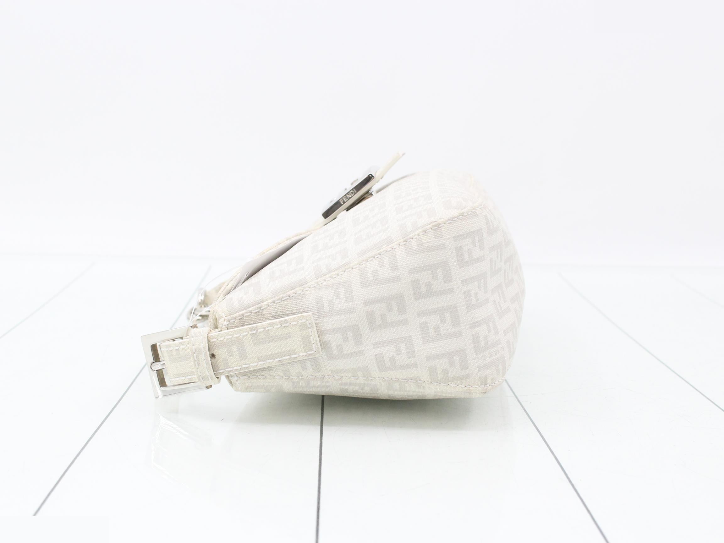Mamma Bucket Zucchino Chain One-Shoulder Bag — view 4