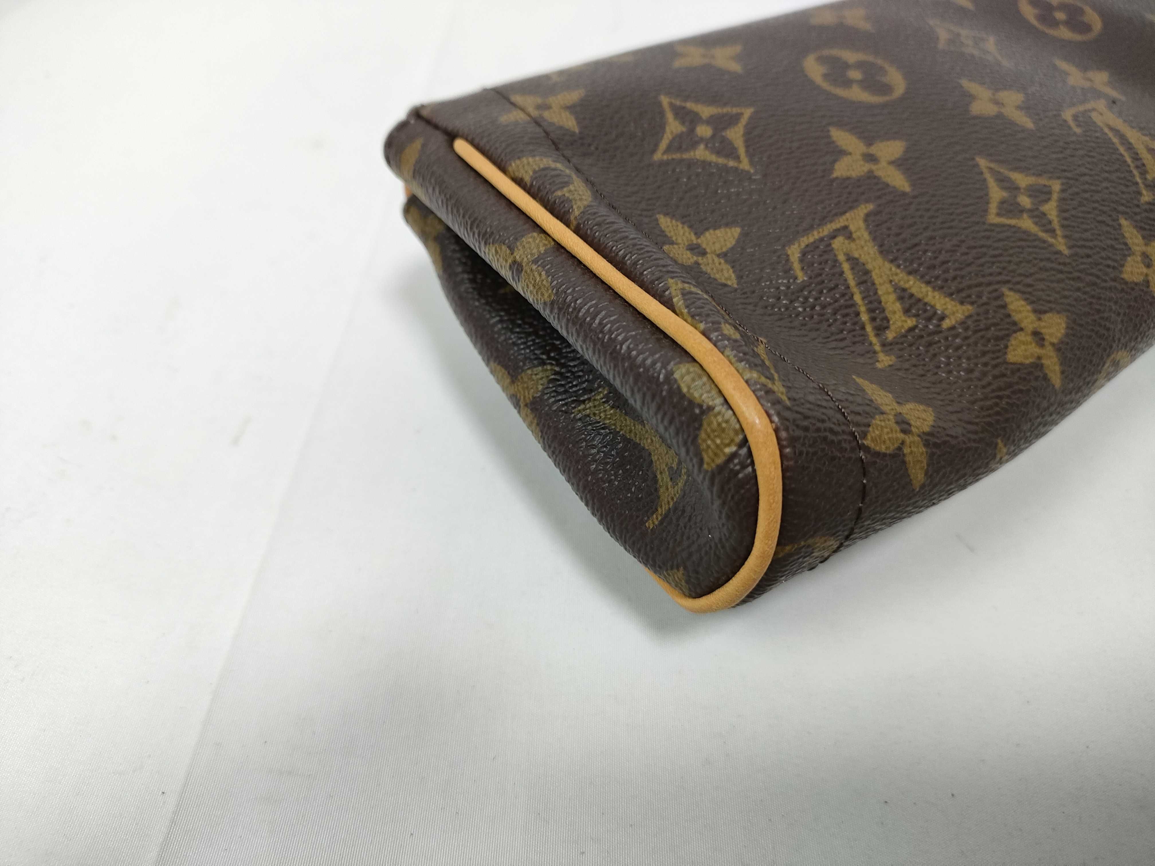 Monogram Louis Vuitton Pochette Beverly M40122 Shoulder Bag — view 4