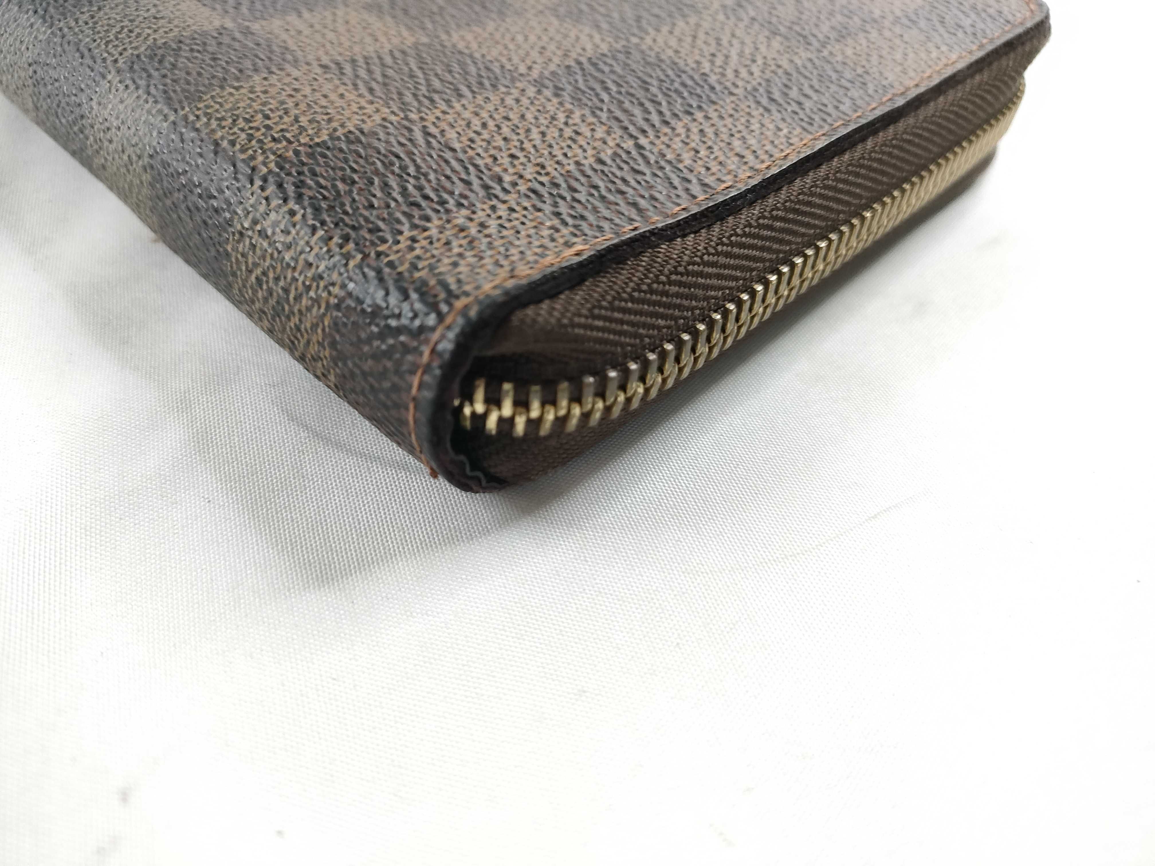 Damier Louis Vuitton Damier Long Wallet — view 3