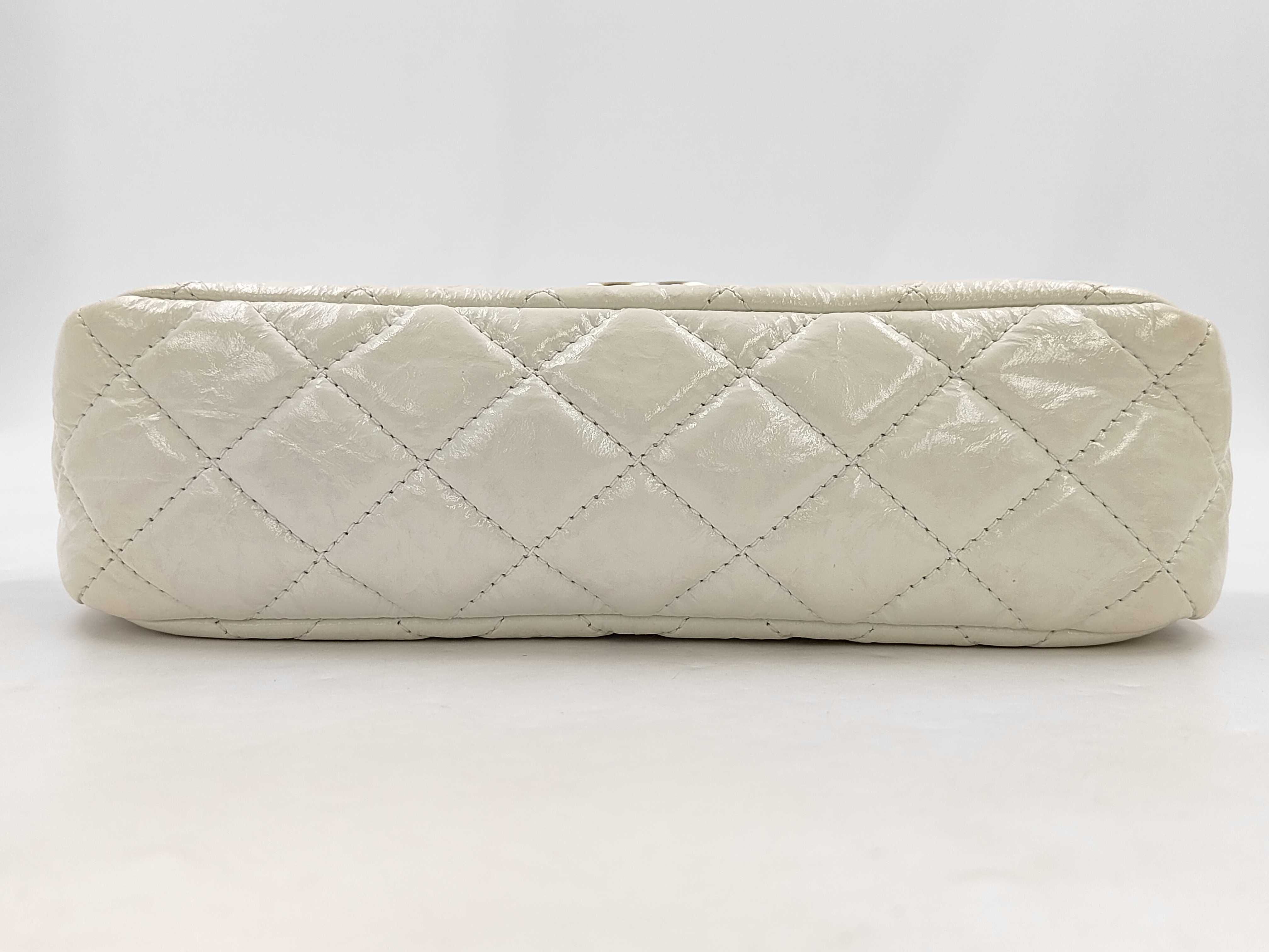 Shoulder Bag Medium White Gold Buckle Bag — view 7