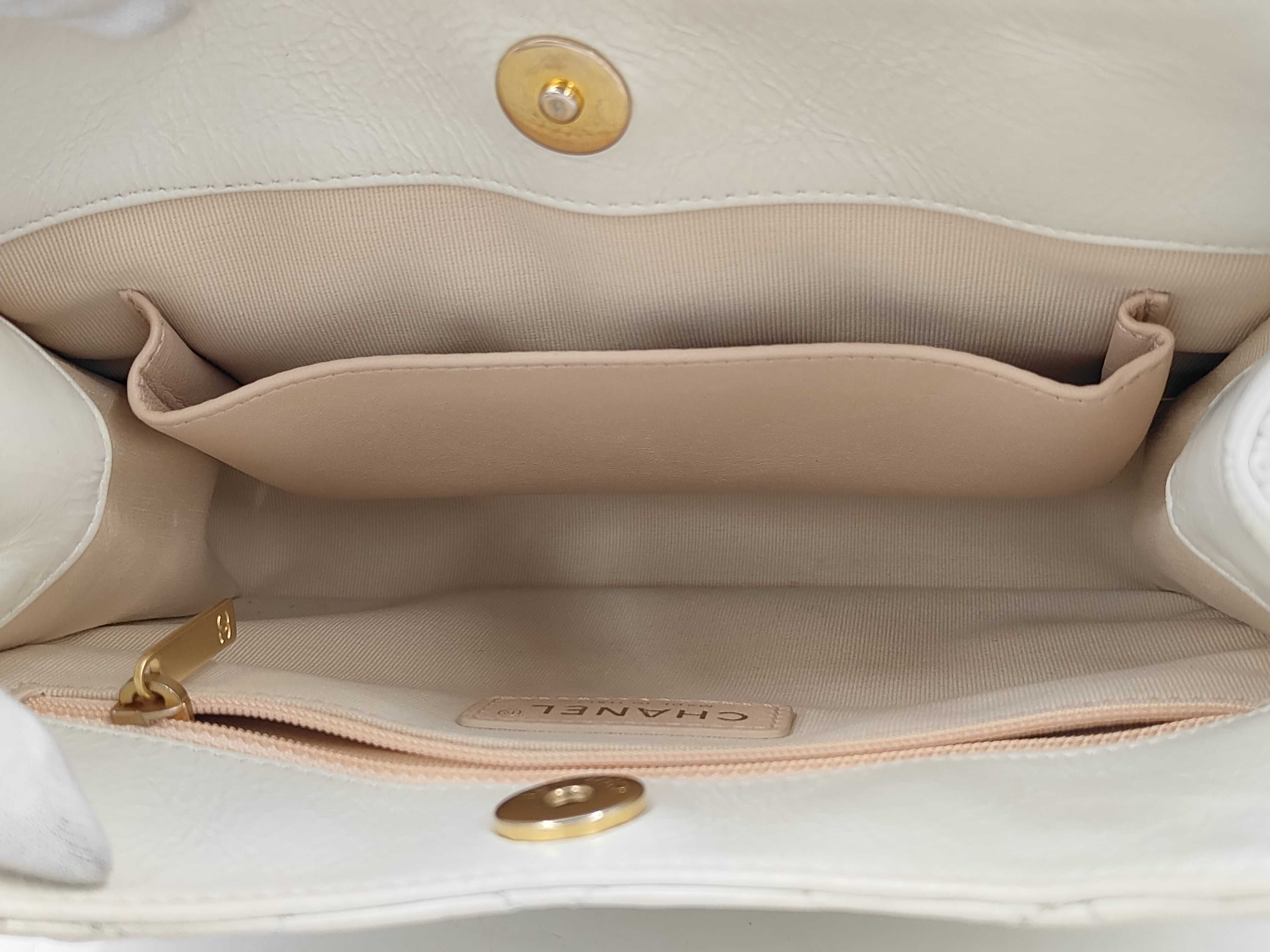 Shoulder Bag Medium White Gold Buckle Bag — view 8
