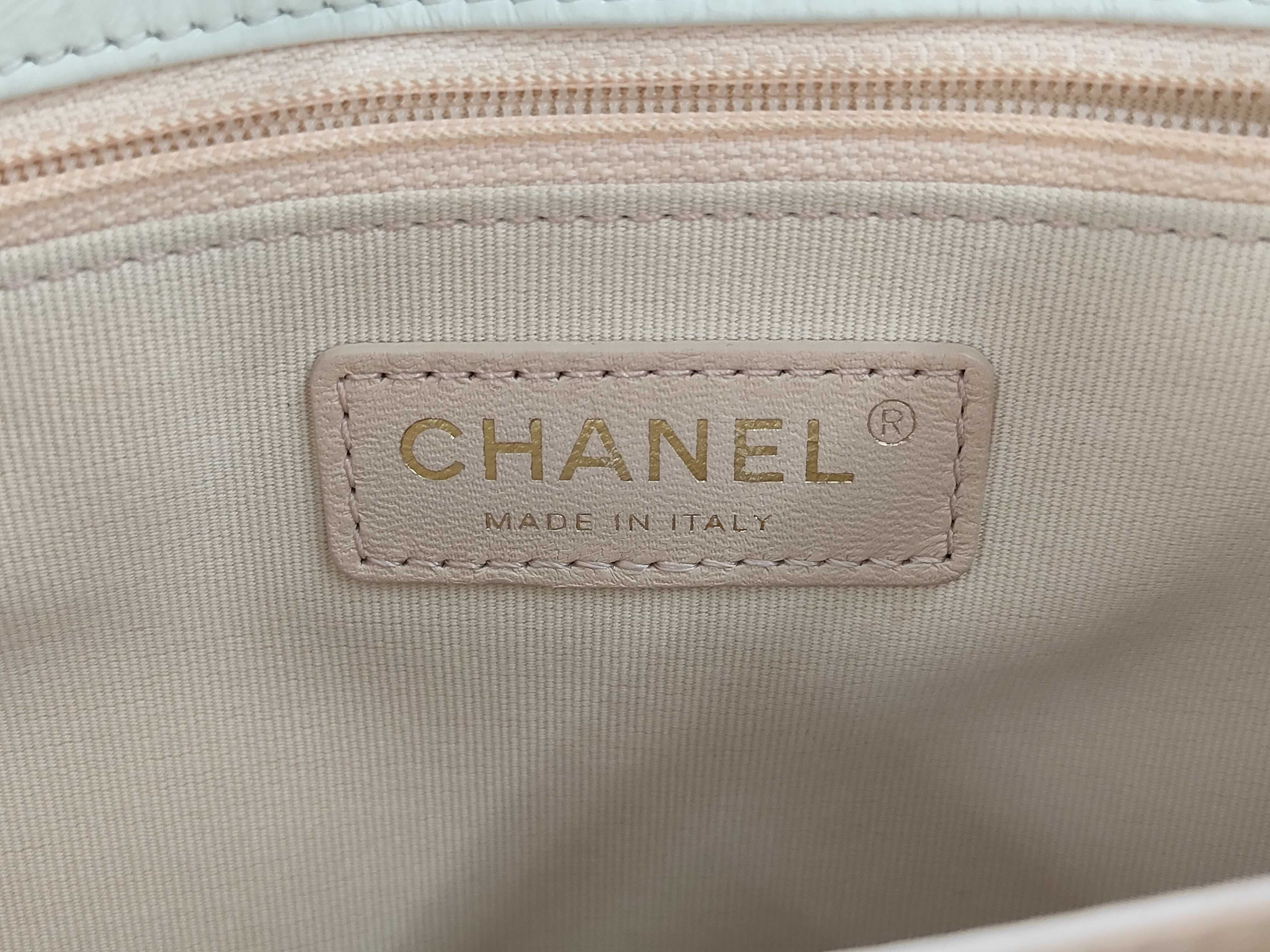Shoulder Bag Medium White Gold Buckle Bag — view 9