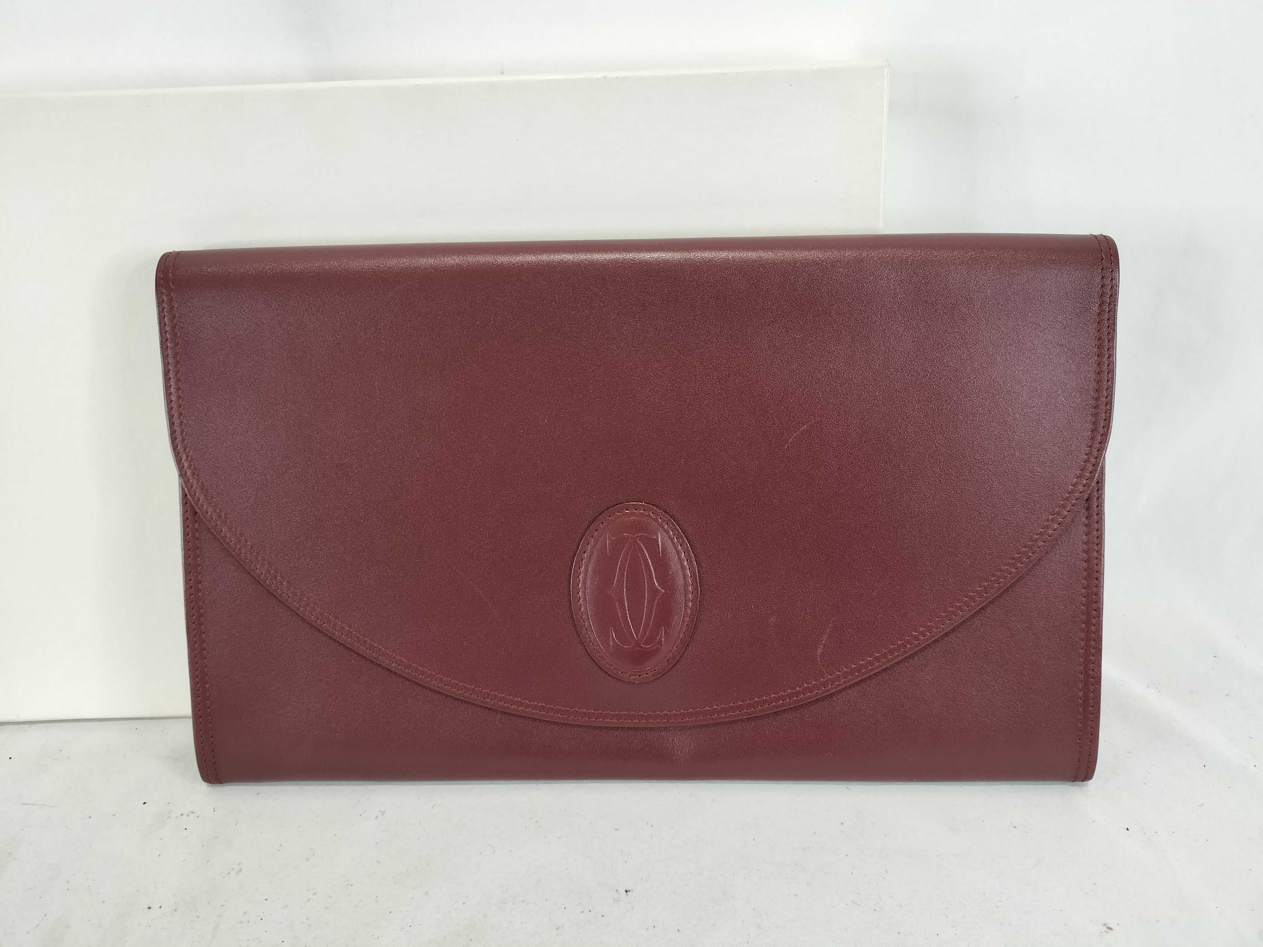 Must Clutch, Bordeaux color clutch bag