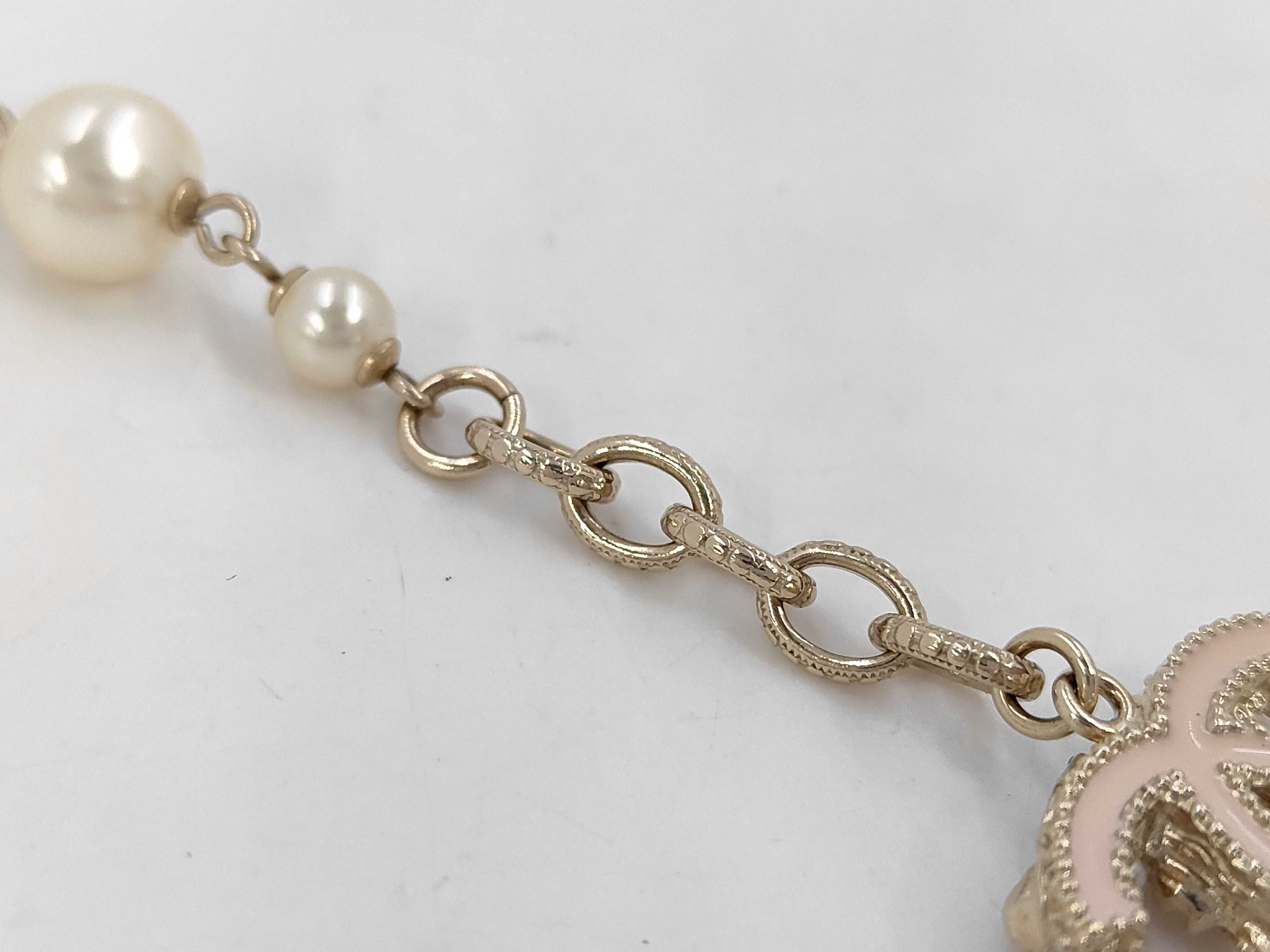 Coco Mark Flower Pearl Bracelet B11A Bracelet/Bangle — view 5