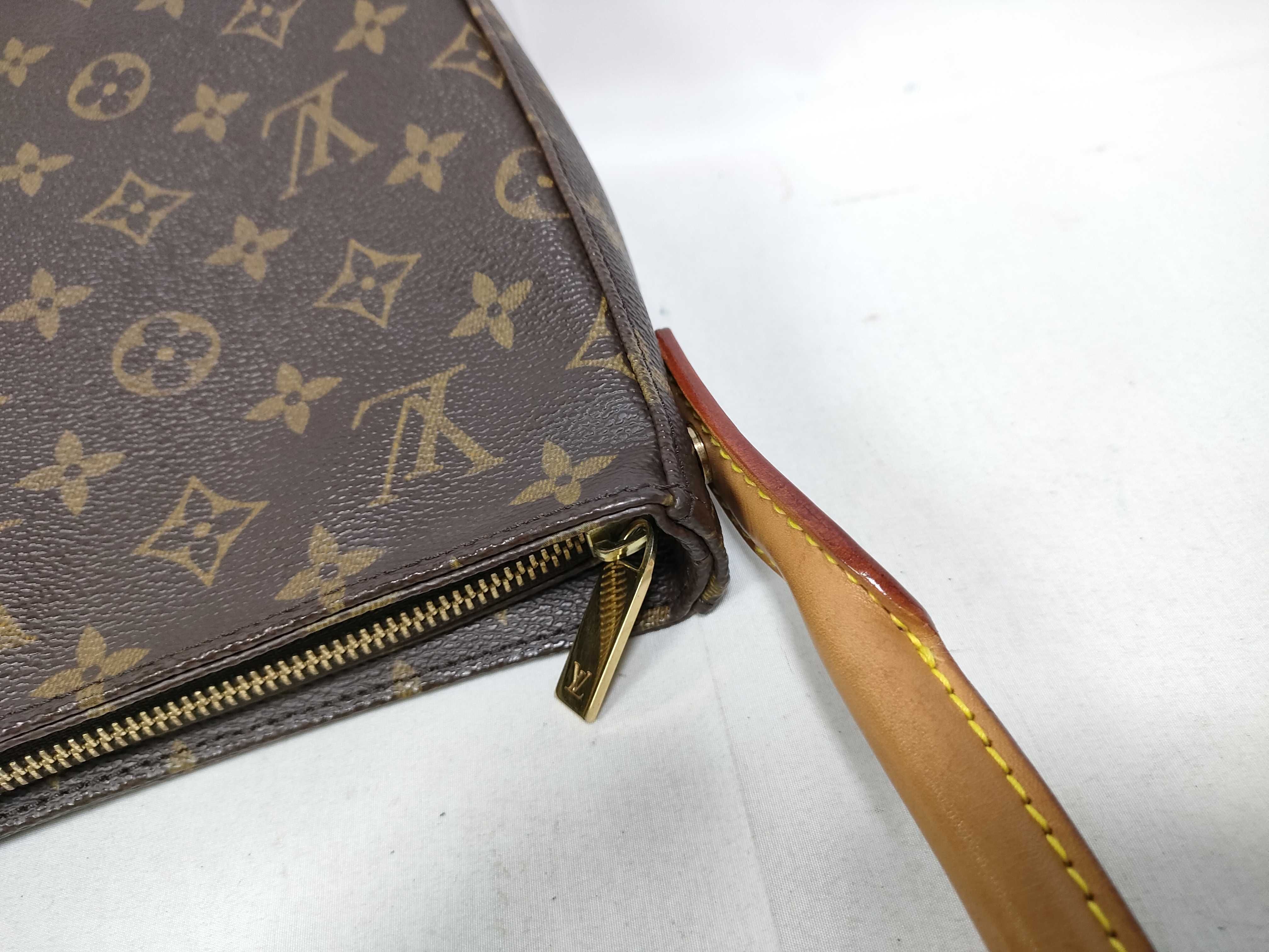 Monogram Looping MM Shoulder Bag — view 10