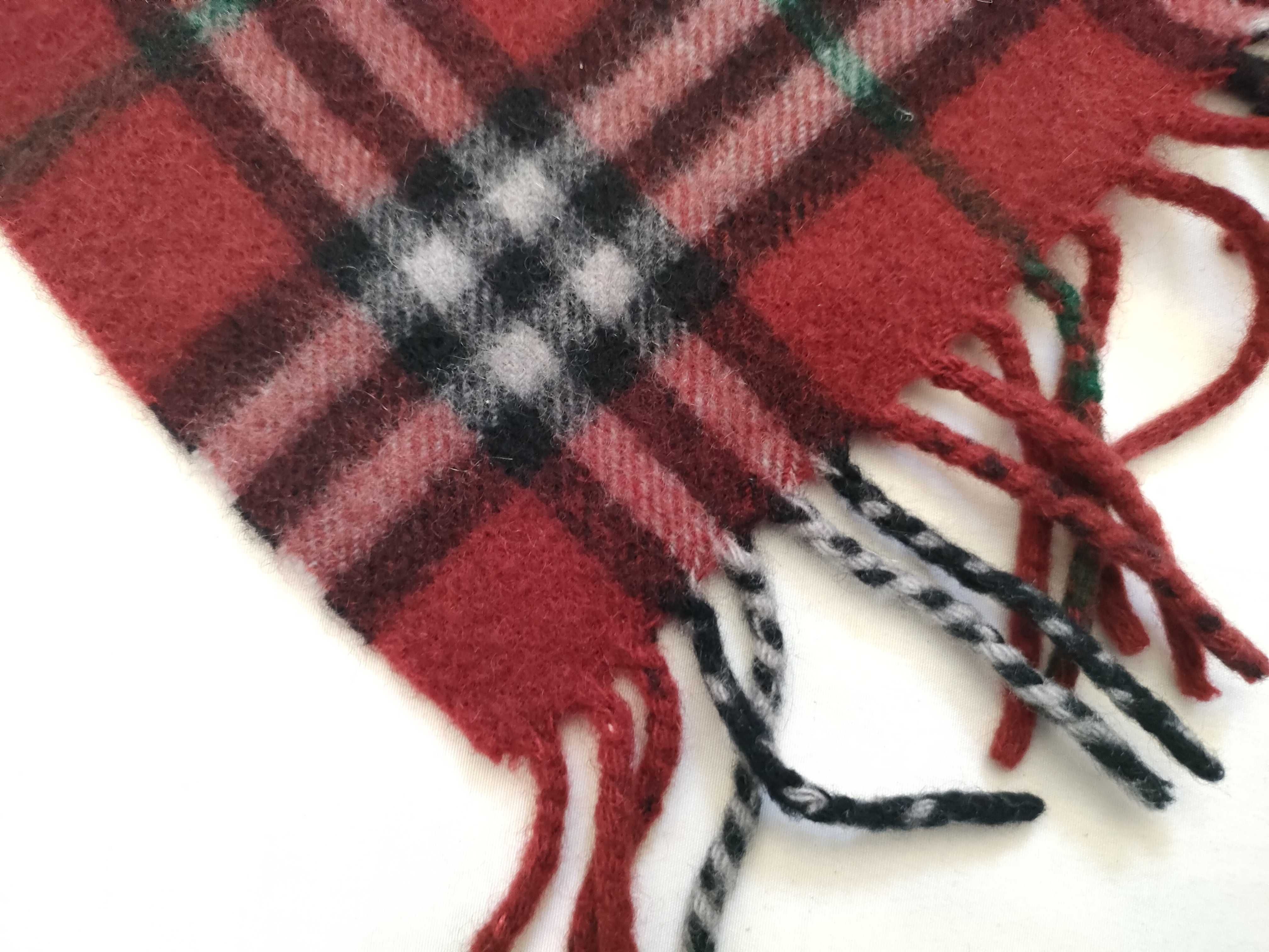 100% Cashmere Scarf, Nova Check Pattern, and other accessories. — view 3