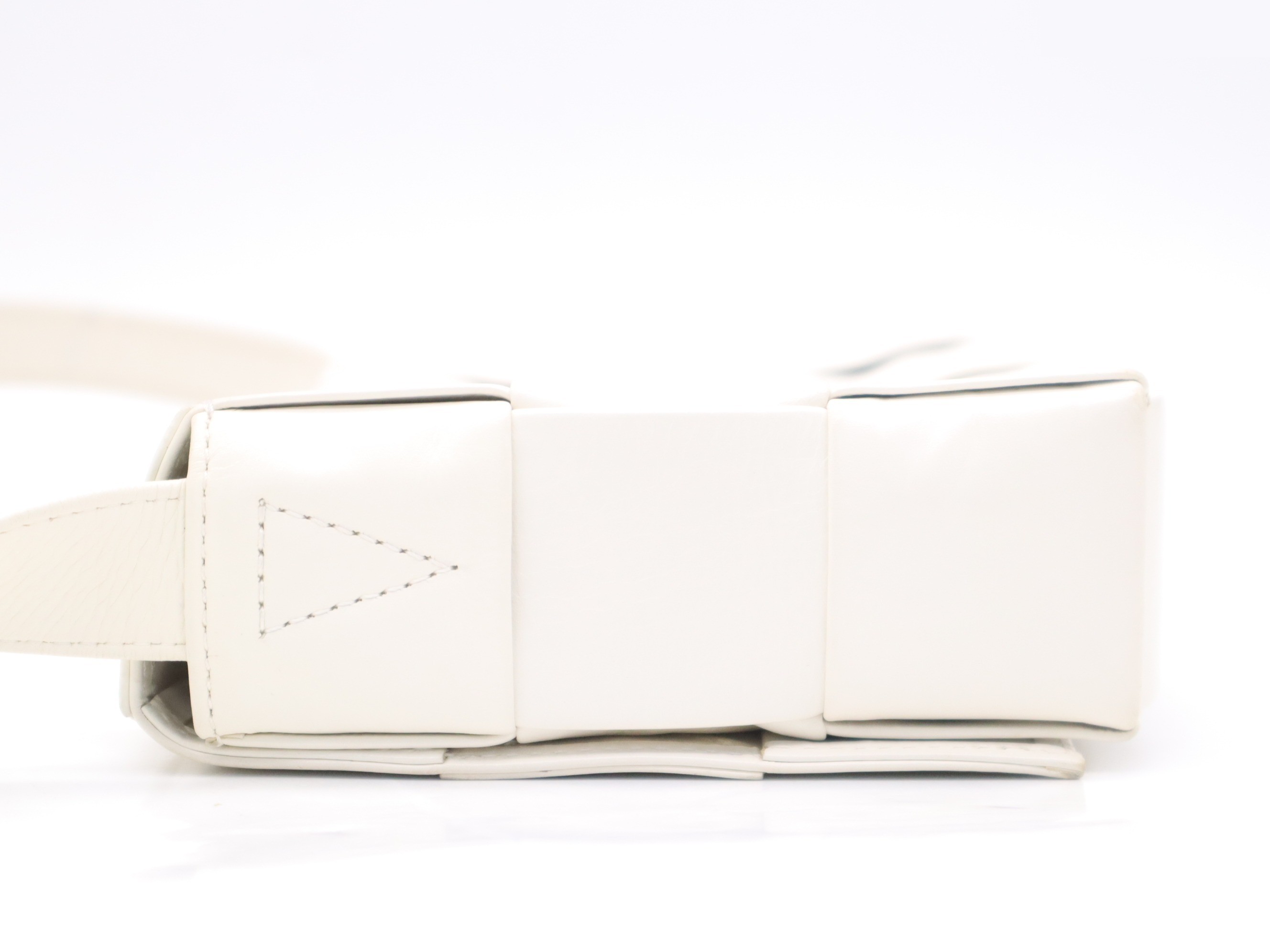 Leather Intrecciato Cassette Shoulder Bag, White, RFID Reaction Confirmed — view 3