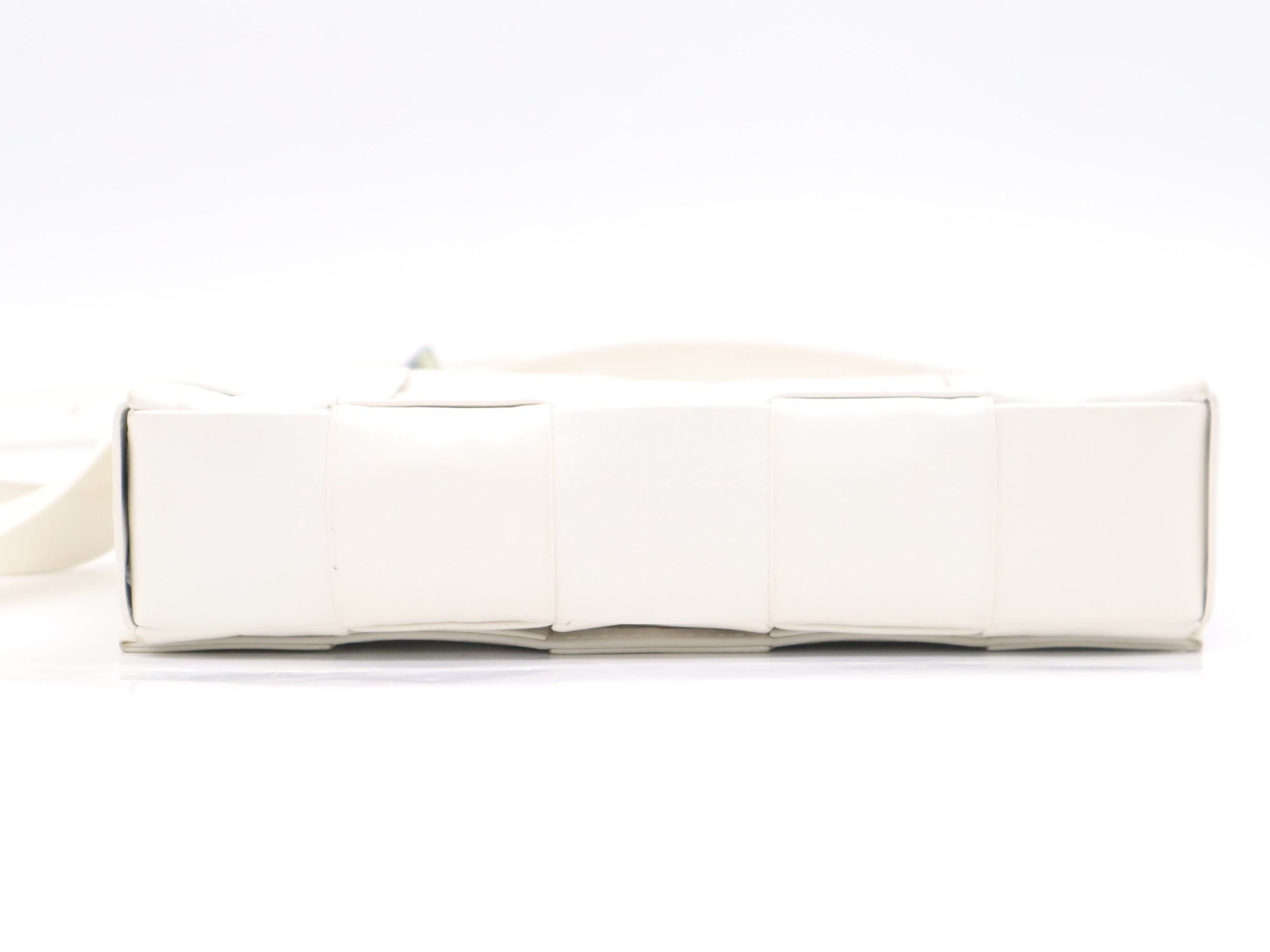 Leather Intrecciato Cassette Shoulder Bag, White, RFID Reaction Confirmed — view 4