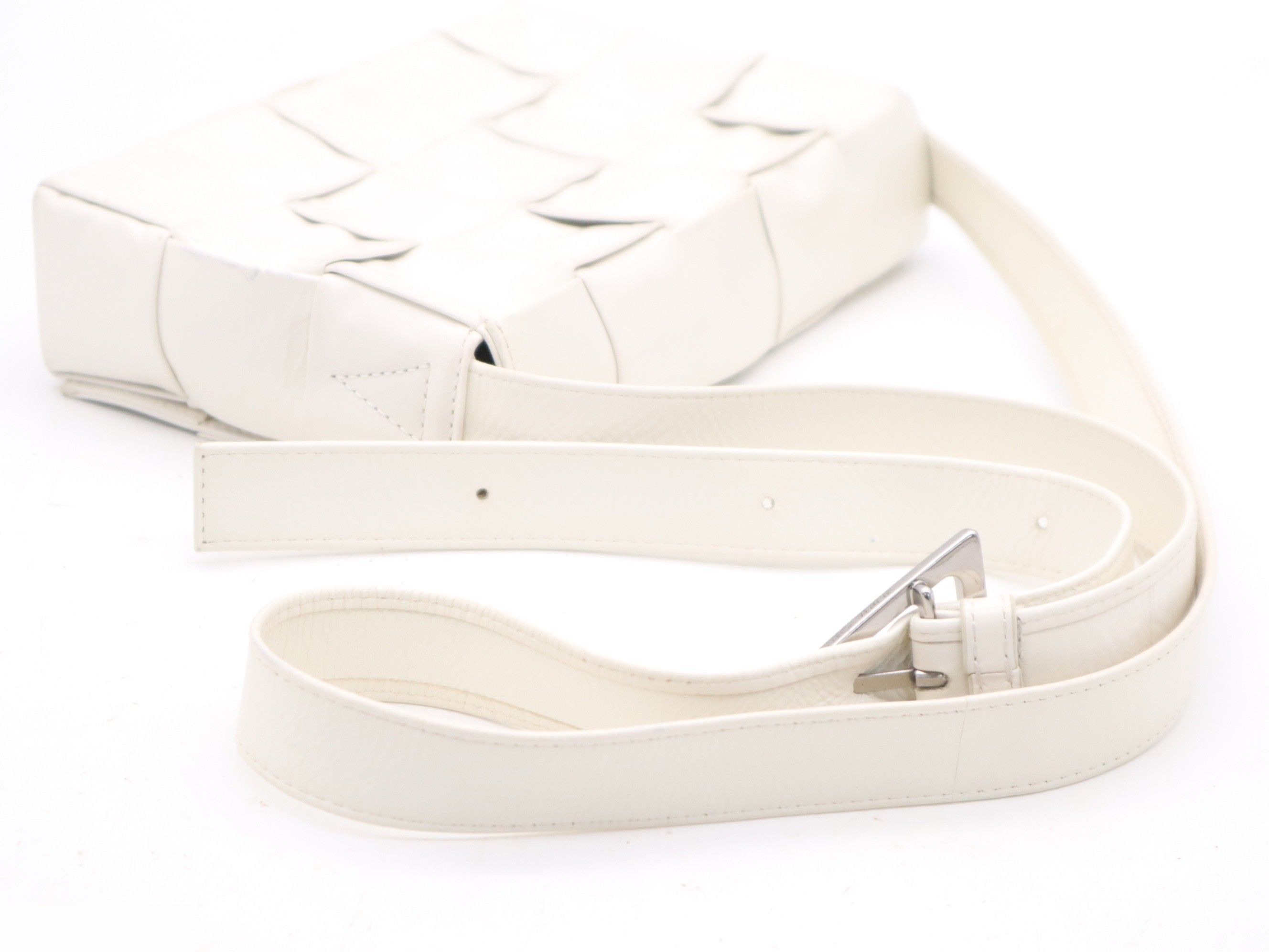 Leather Intrecciato Cassette Shoulder Bag, White, RFID Reaction Confirmed — view 6