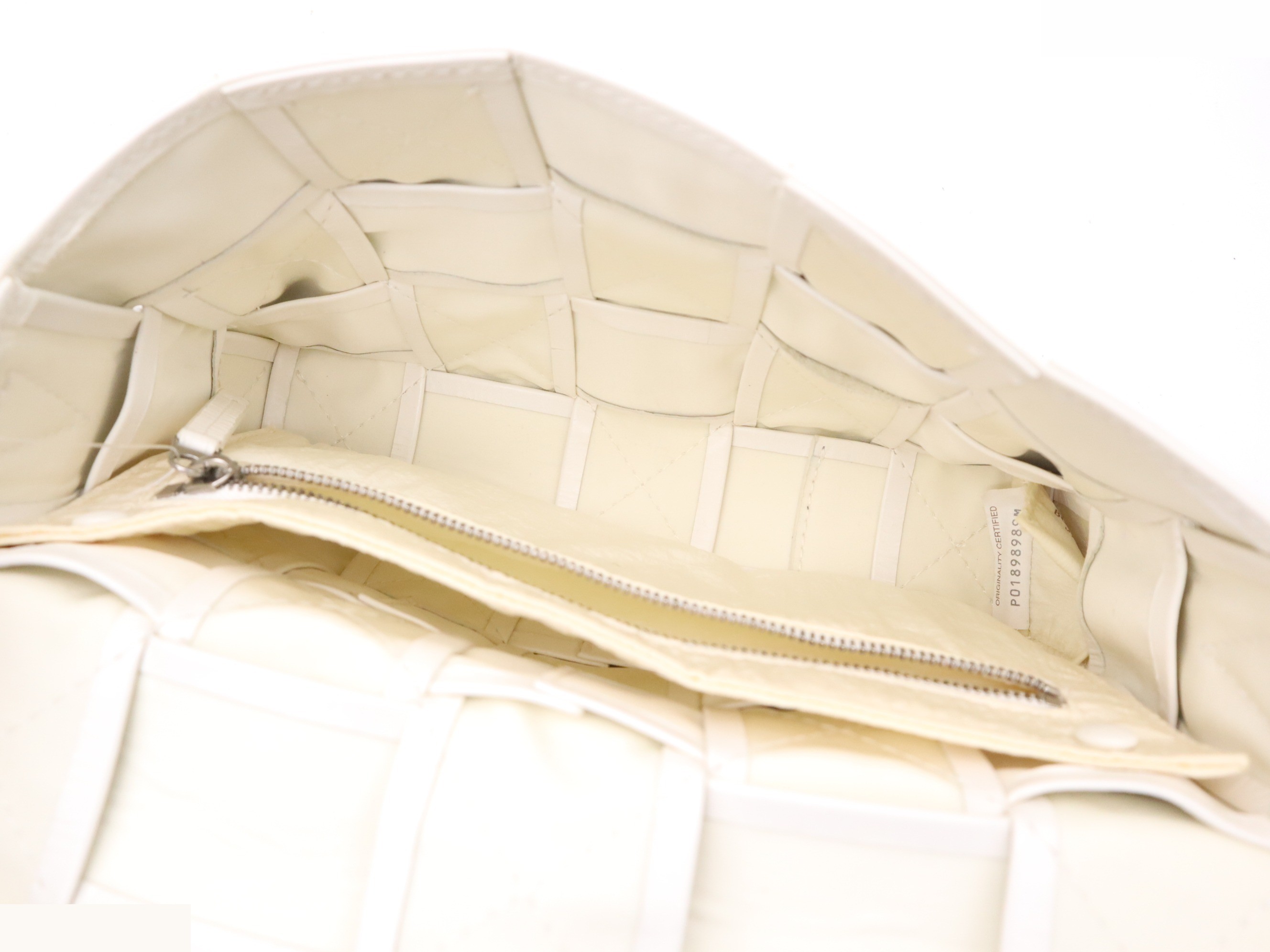 Leather Intrecciato Cassette Shoulder Bag, White, RFID Reaction Confirmed — view 7