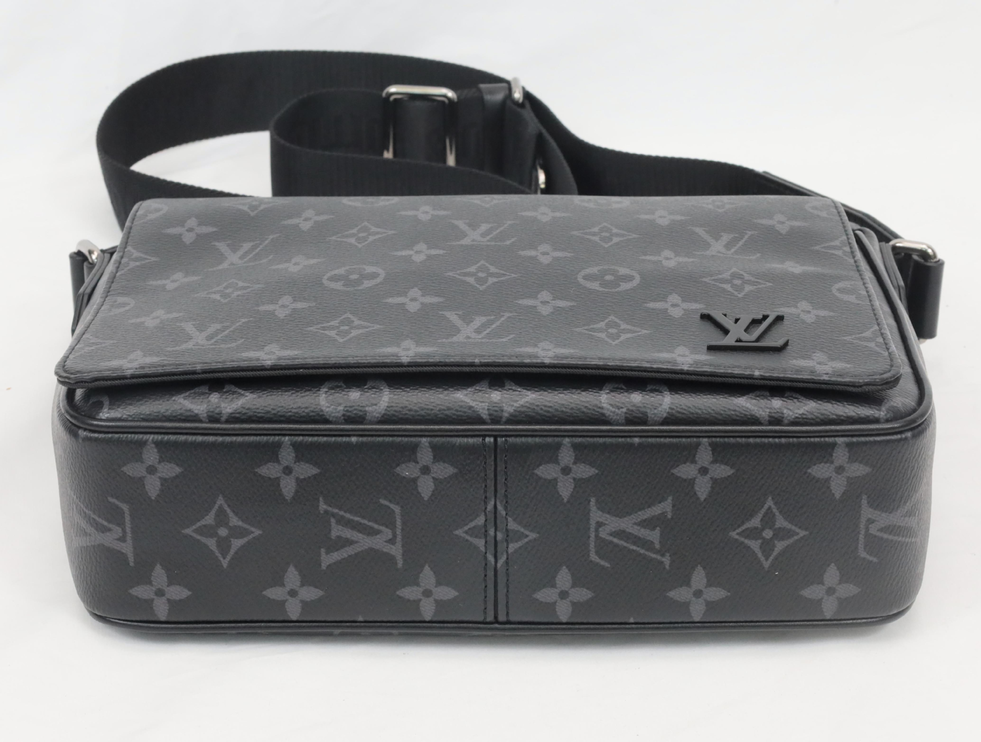 Monogram Eclipse District PM NV3 M46255 RFID Shoulder Bag — view 3