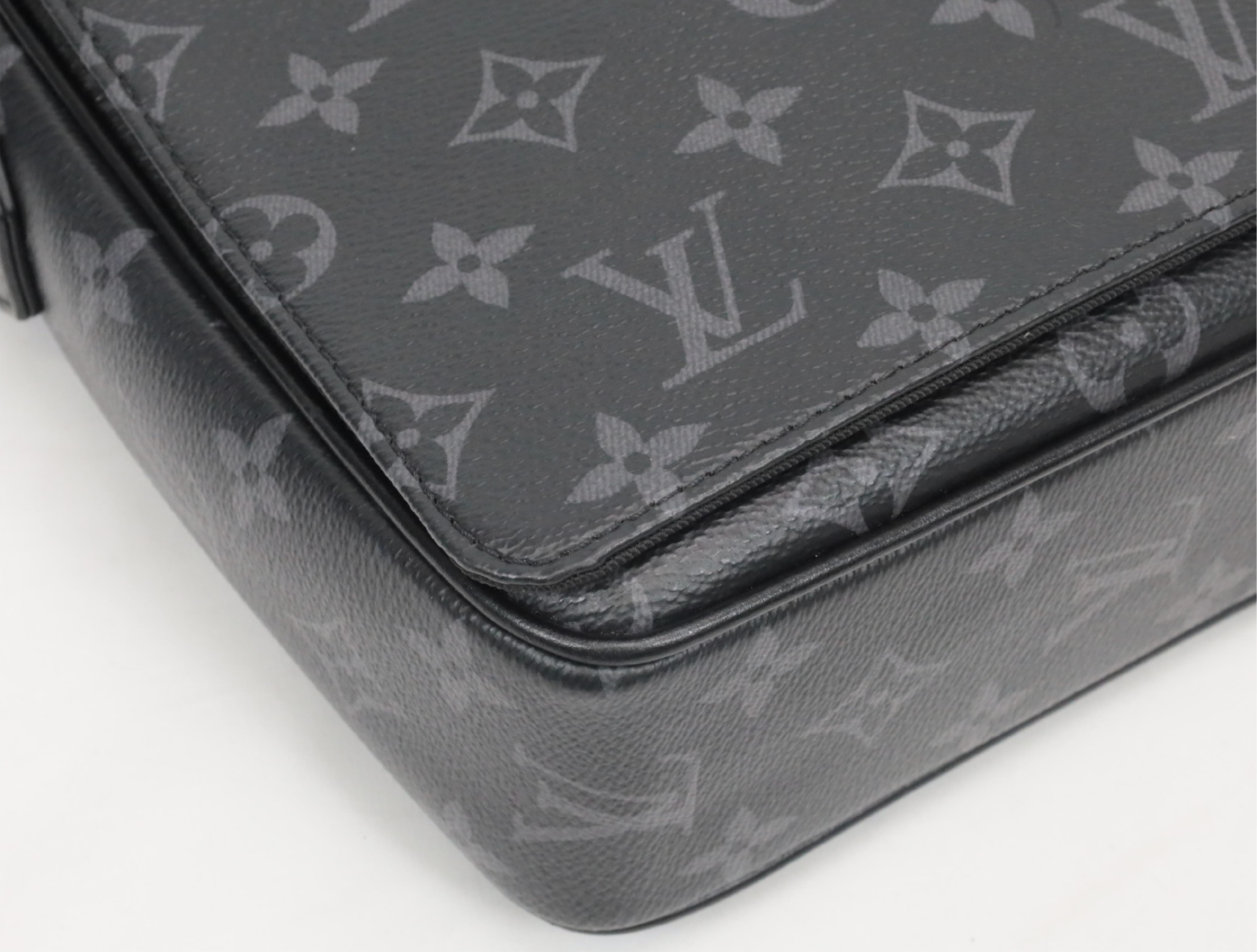 Monogram Eclipse District PM NV3 M46255 RFID Shoulder Bag — view 4