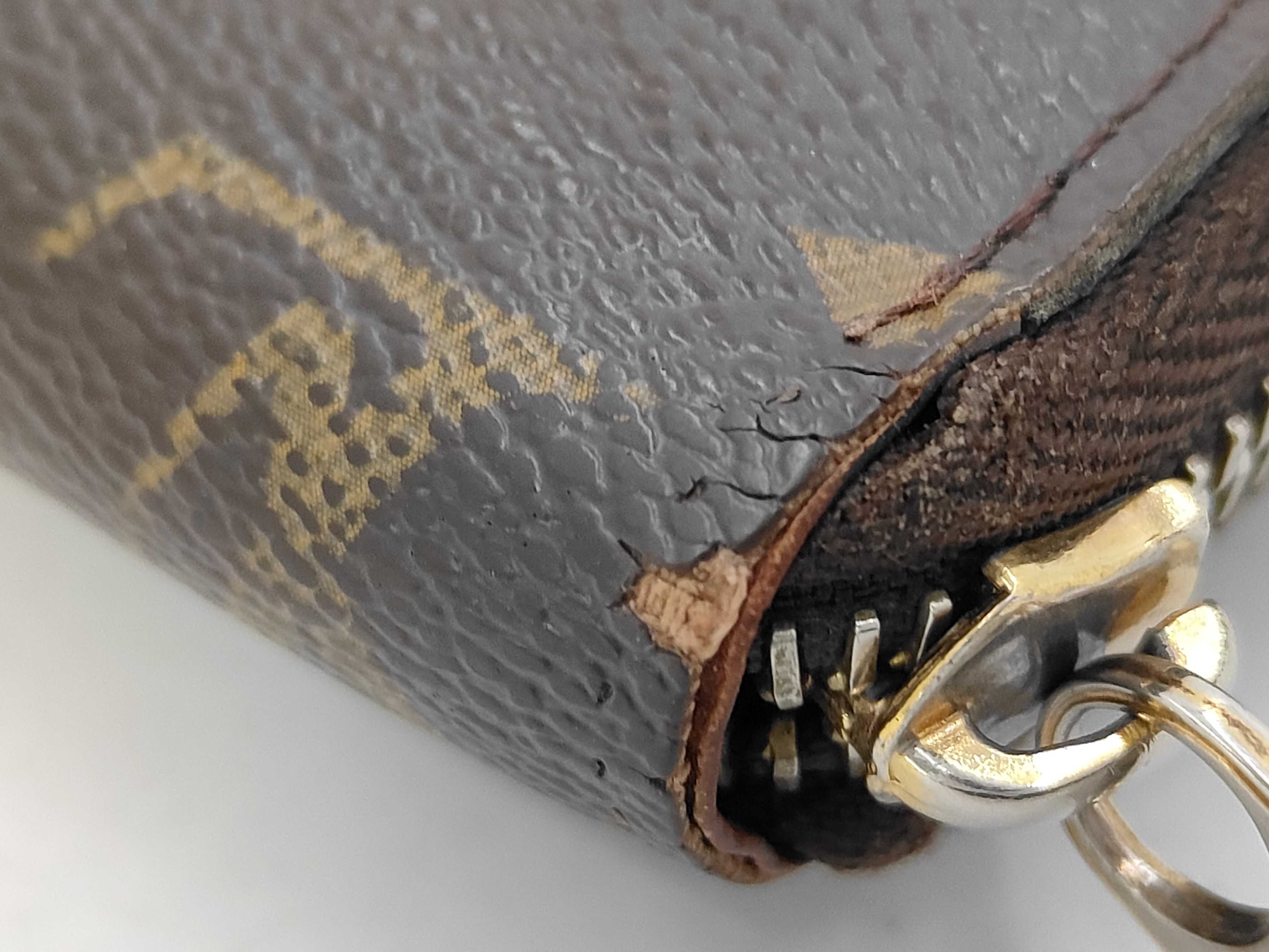 Monogram Louis Vuitton Monogram Zippy Wallet CA1026 Wallet — view 3