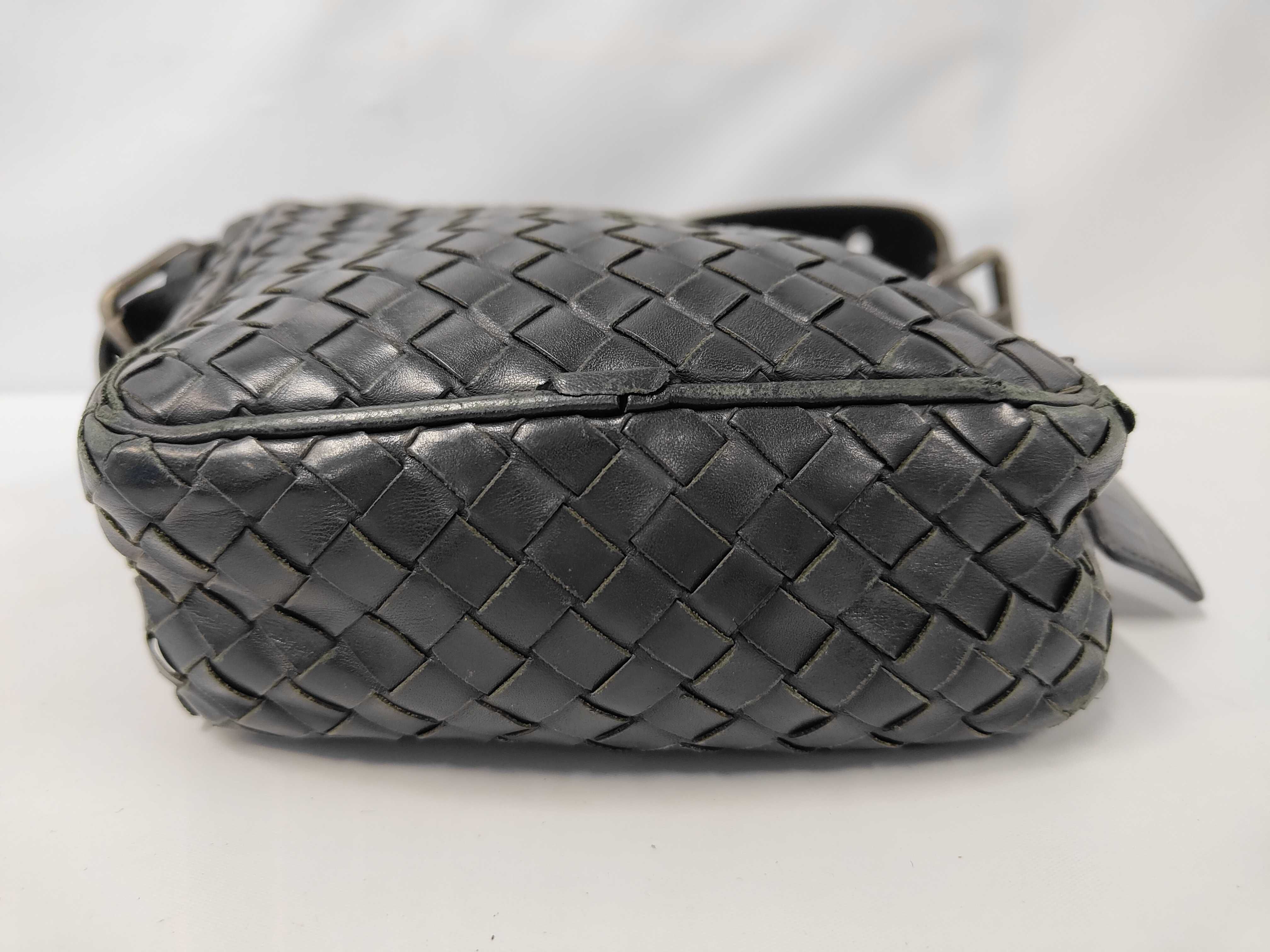 Intrecciato Bottega Veneta Shoulder Bag — view 3